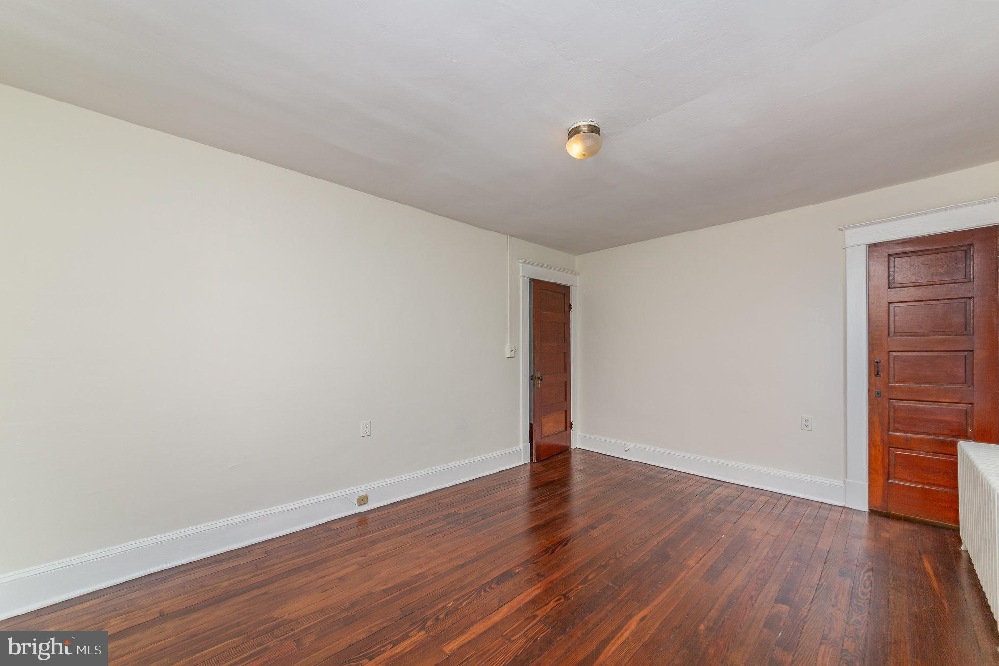 LAURAVILLE HISTORIC DISTRICT - Residential