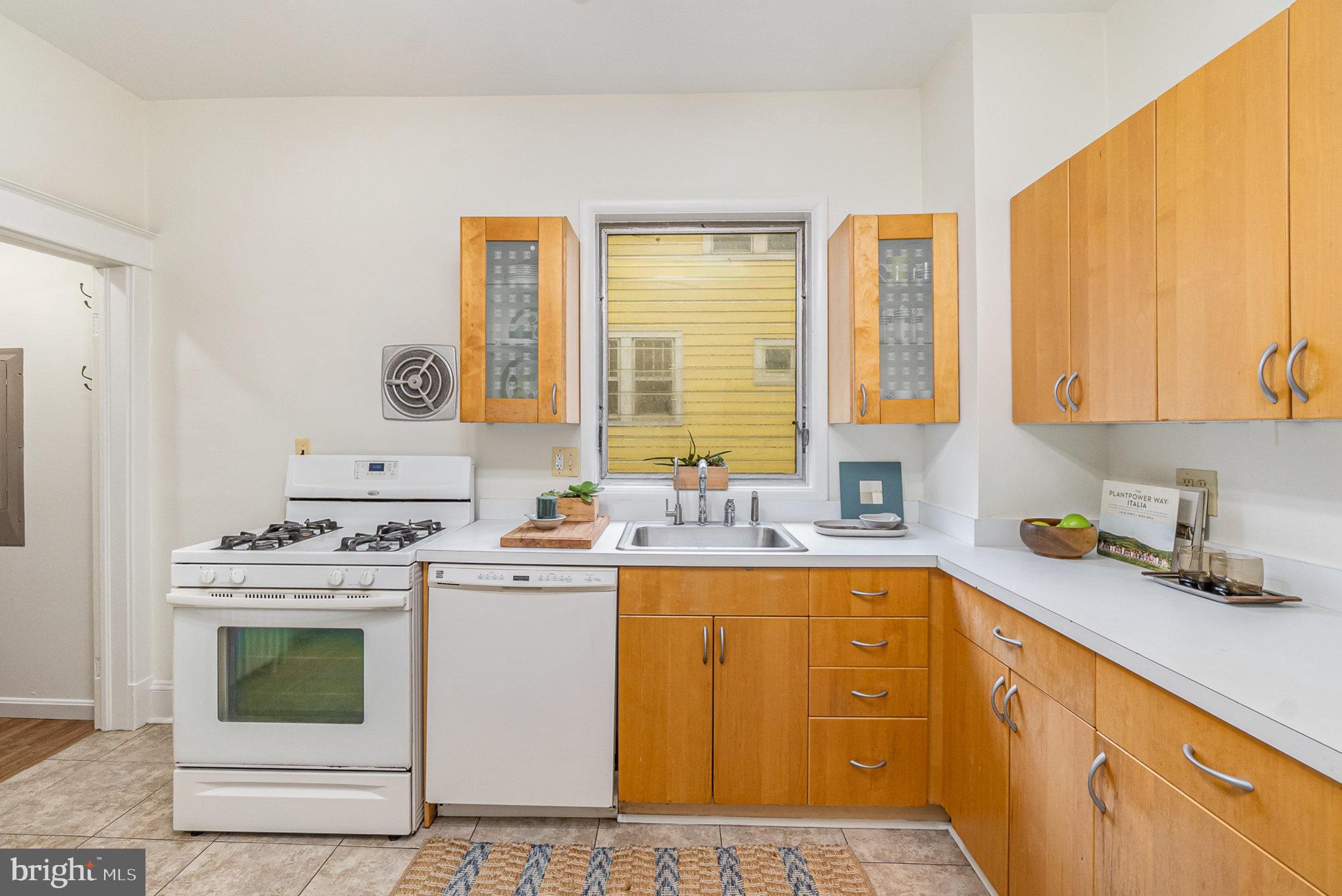 LAURAVILLE HISTORIC DISTRICT - Residential