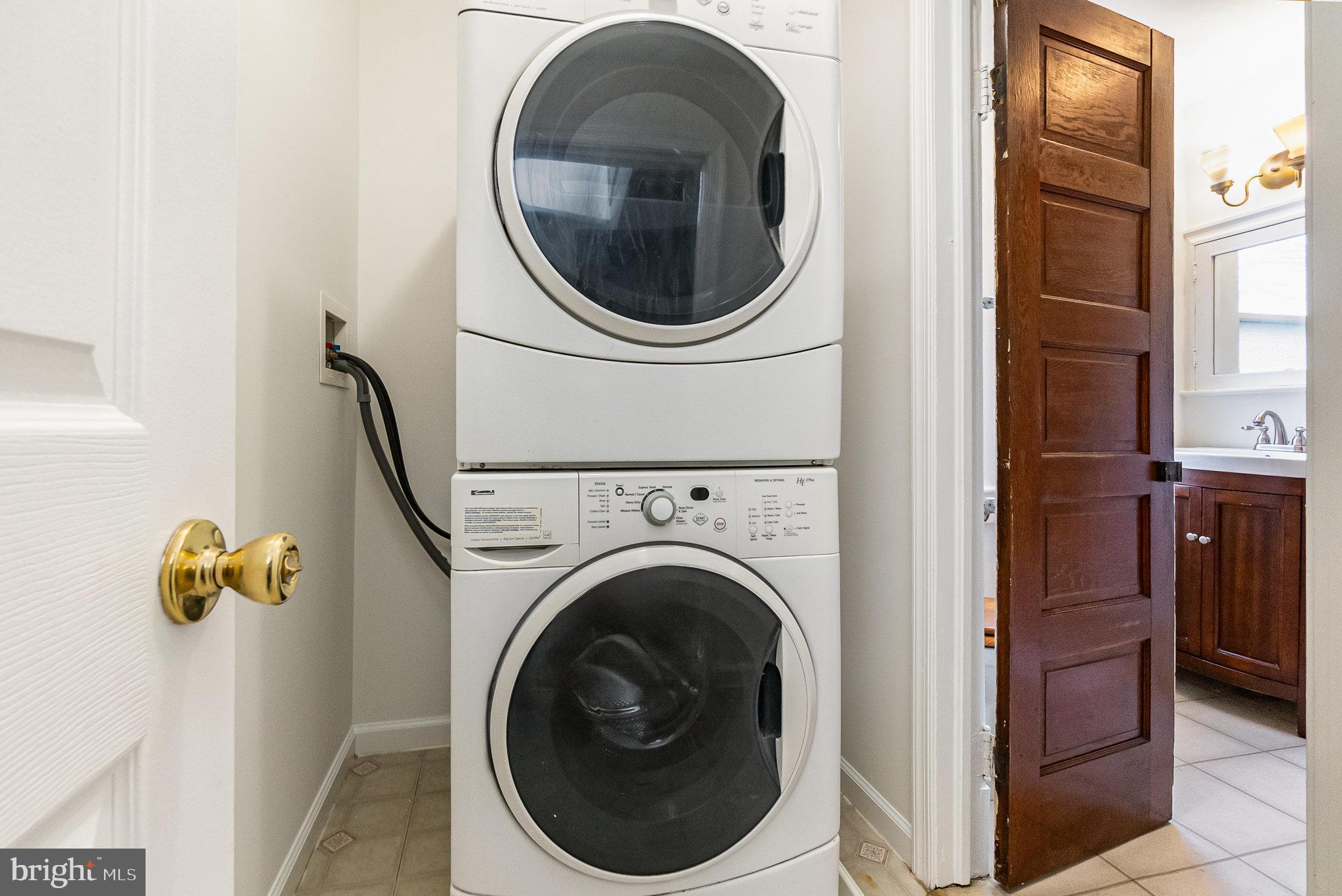 LAURAVILLE HISTORIC DISTRICT - Residential