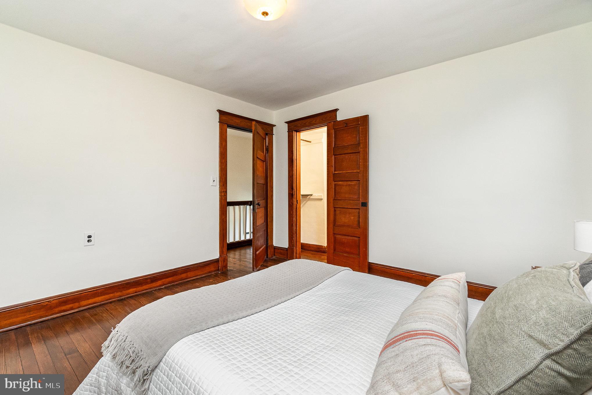 LAURAVILLE HISTORIC DISTRICT - Residential