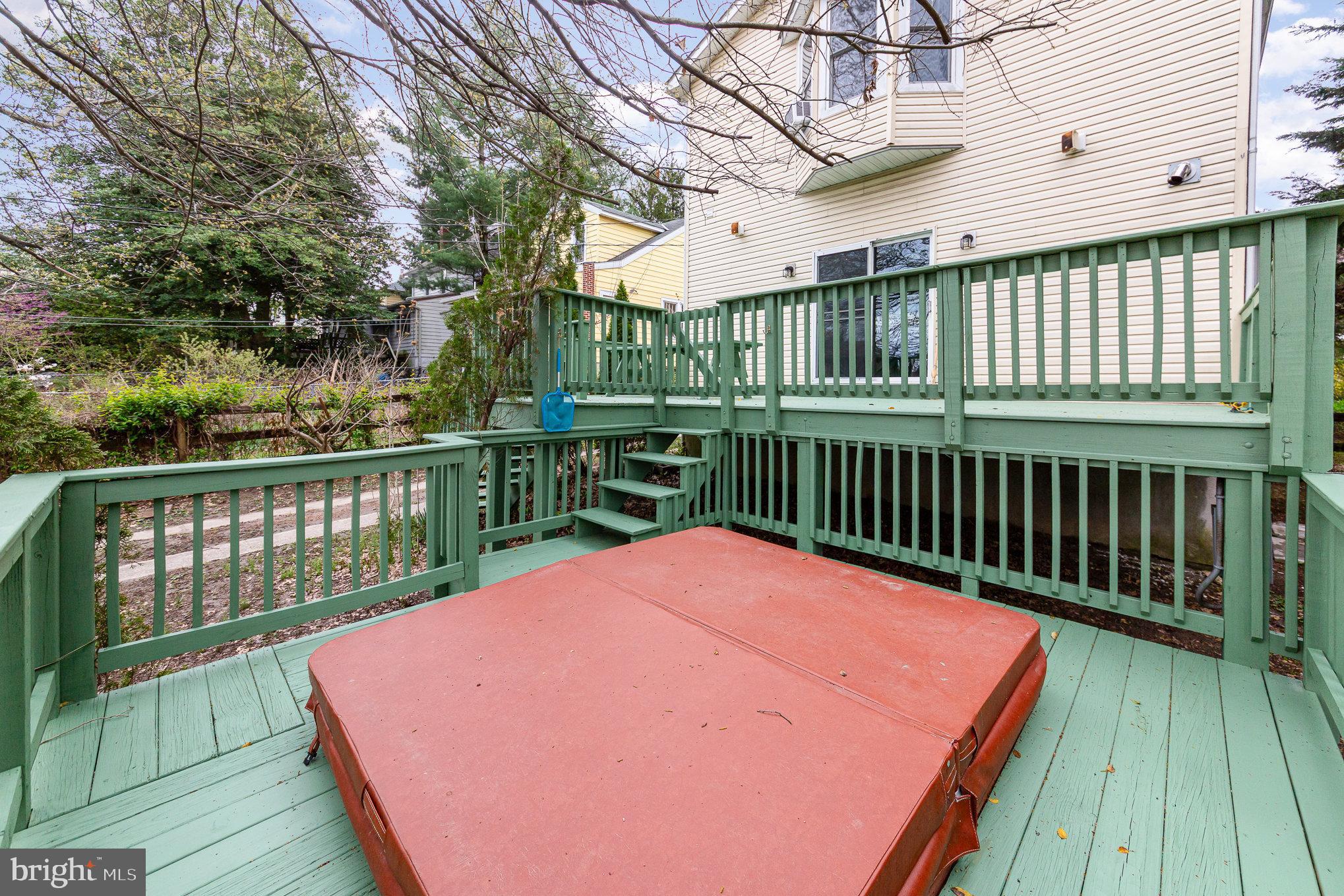 LAURAVILLE HISTORIC DISTRICT - Residential