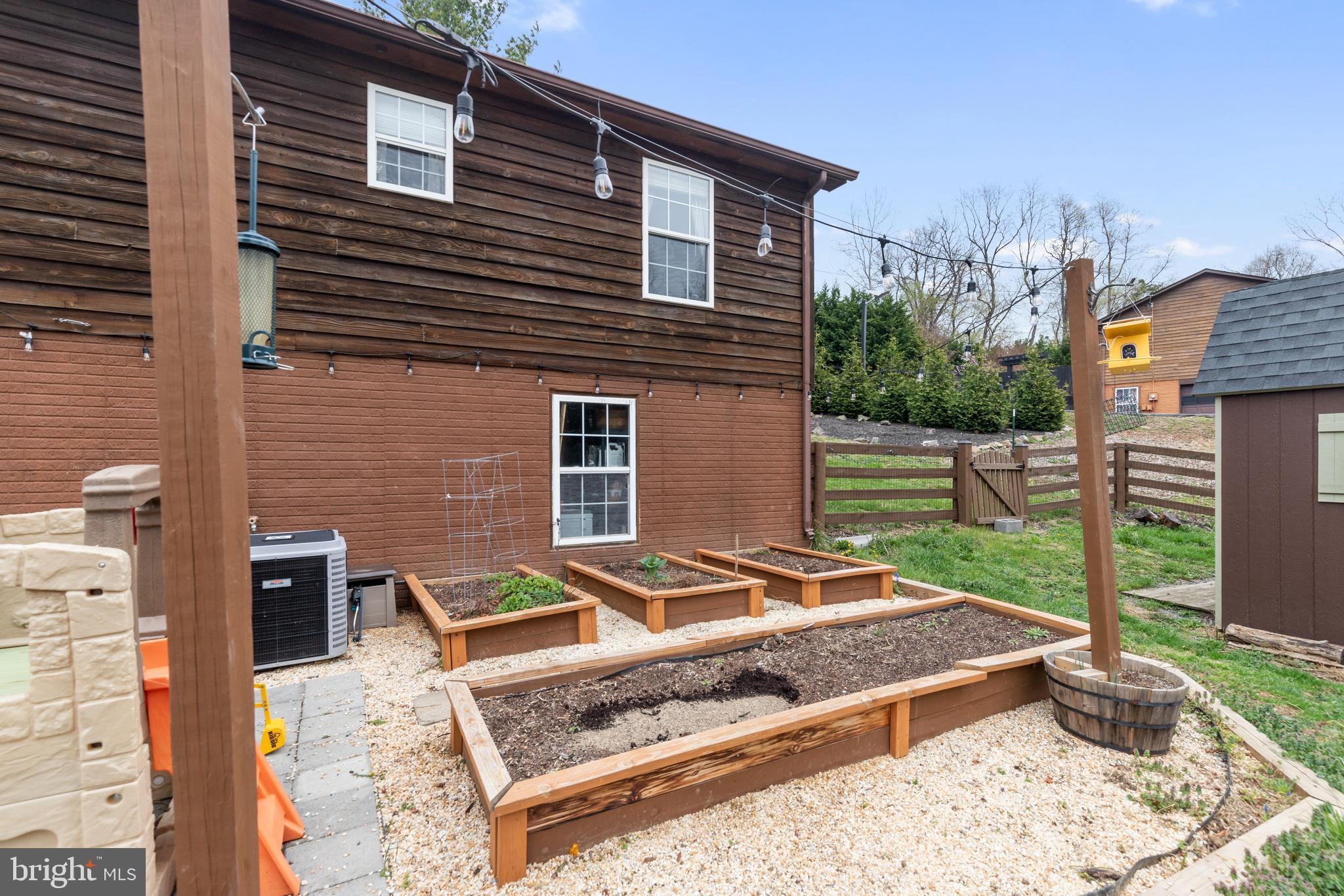 APPLE MT LAKE - Residential