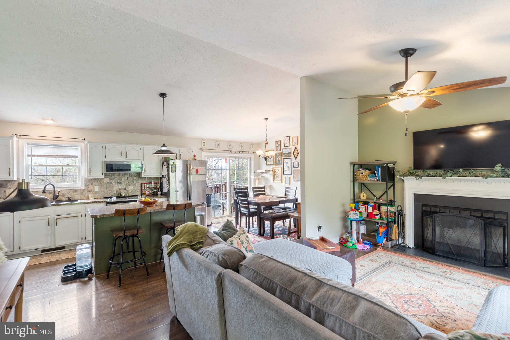 APPLE MT LAKE - Residential