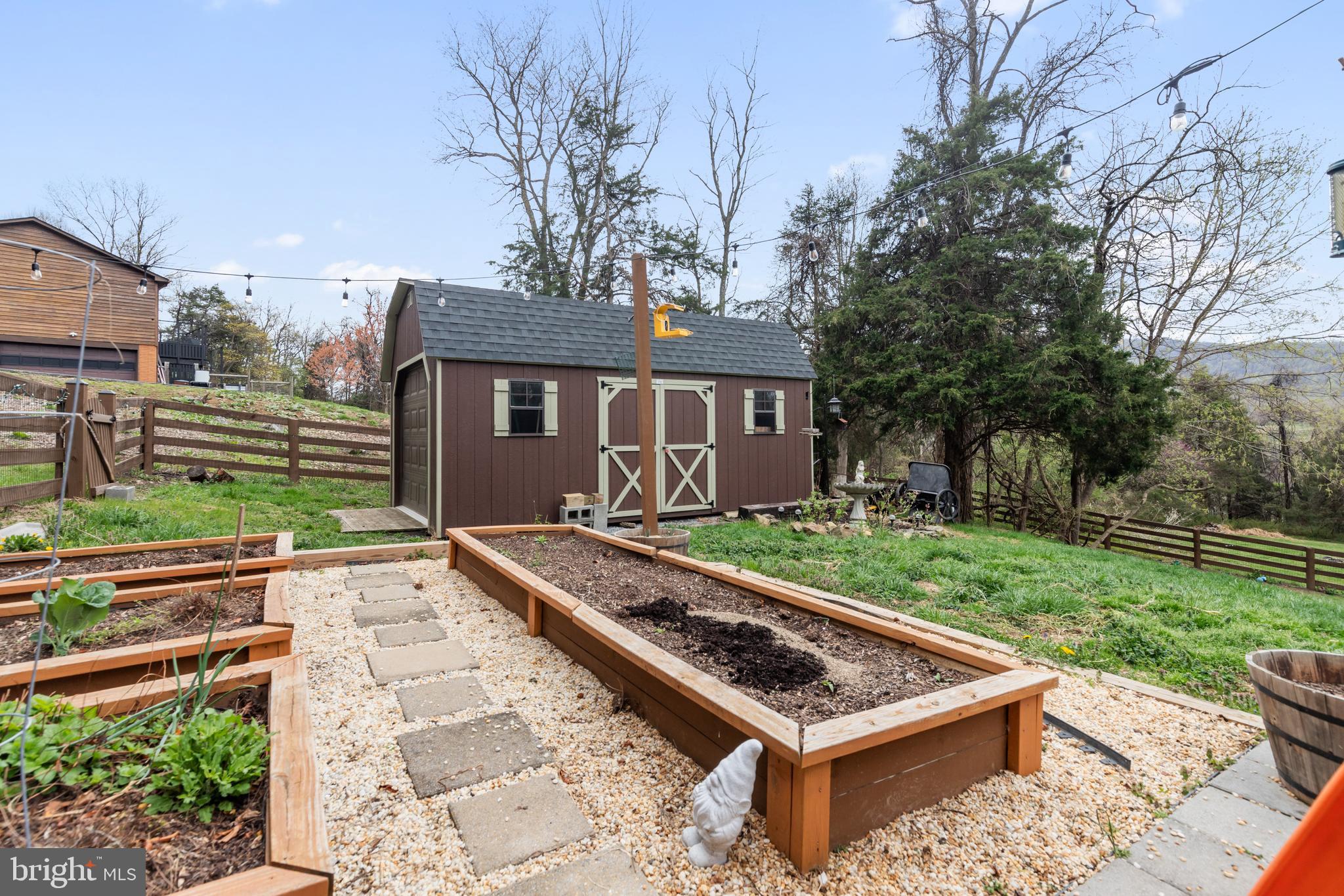 APPLE MT LAKE - Residential