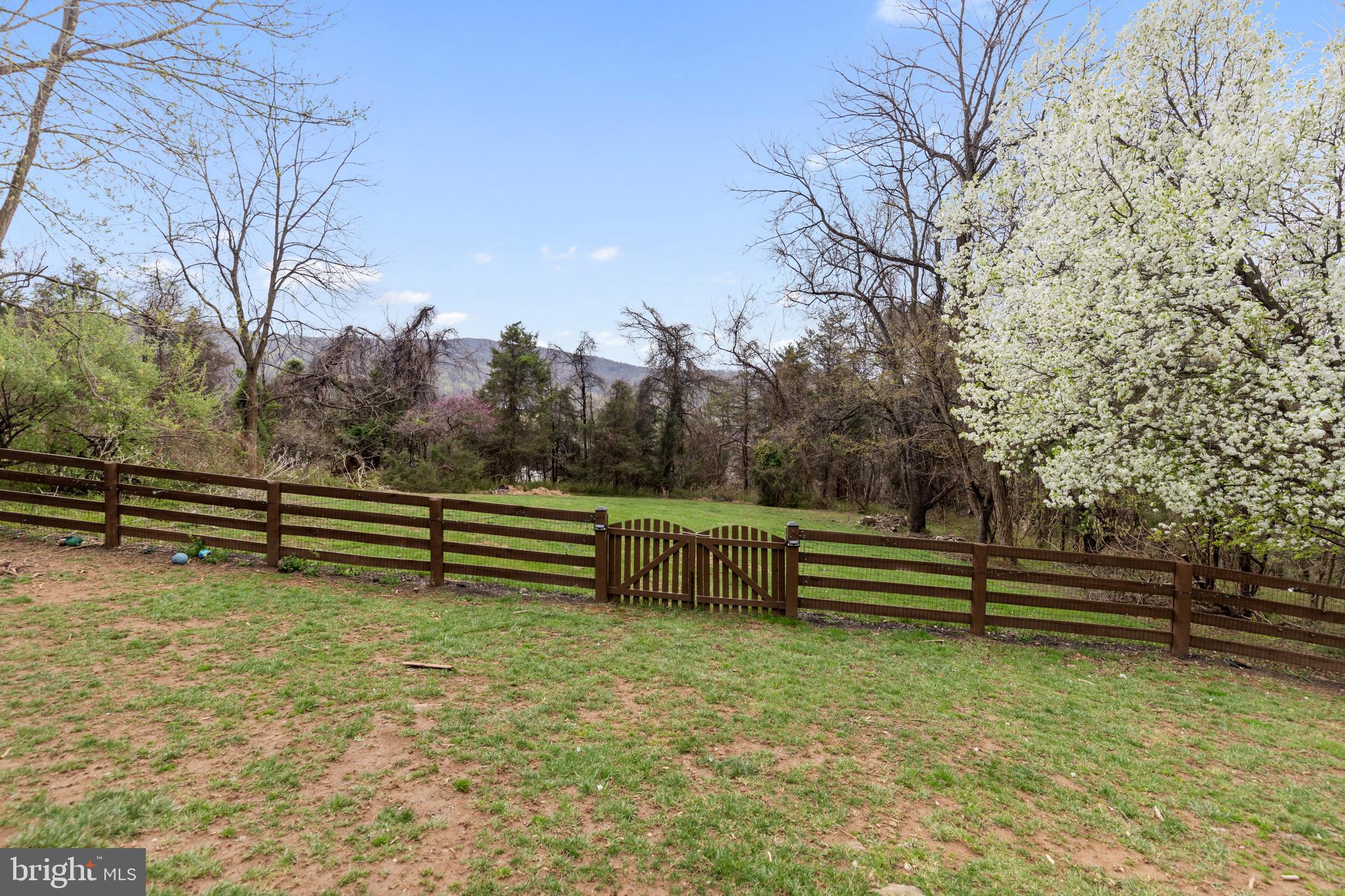 APPLE MT LAKE - Residential