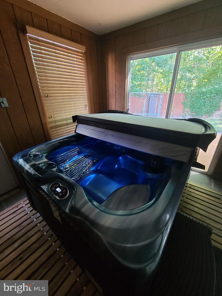 MATTAWOMAN WOODS IND HEAD - Residential