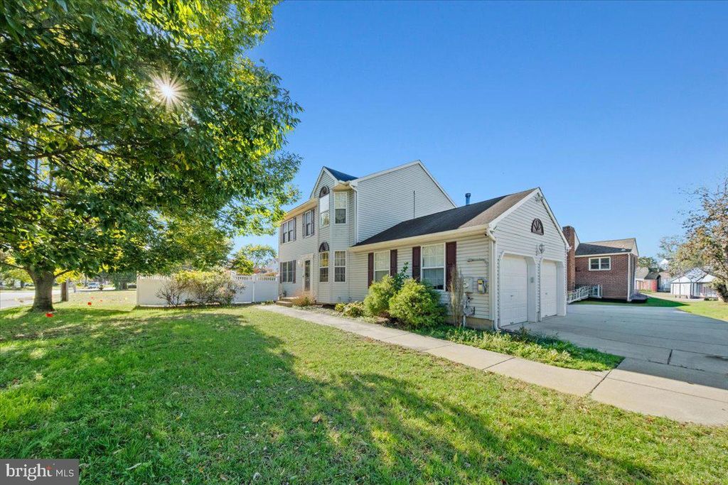 Photo of 2 Katherine Court, BLACKWOOD, NJ 08012 (MLS # NJCD2101224)