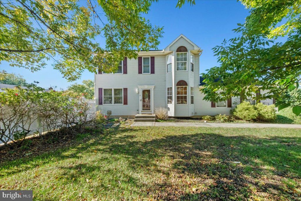 Photo of 2 Katherine Court, BLACKWOOD, NJ 08012 (MLS # NJCD2101224)