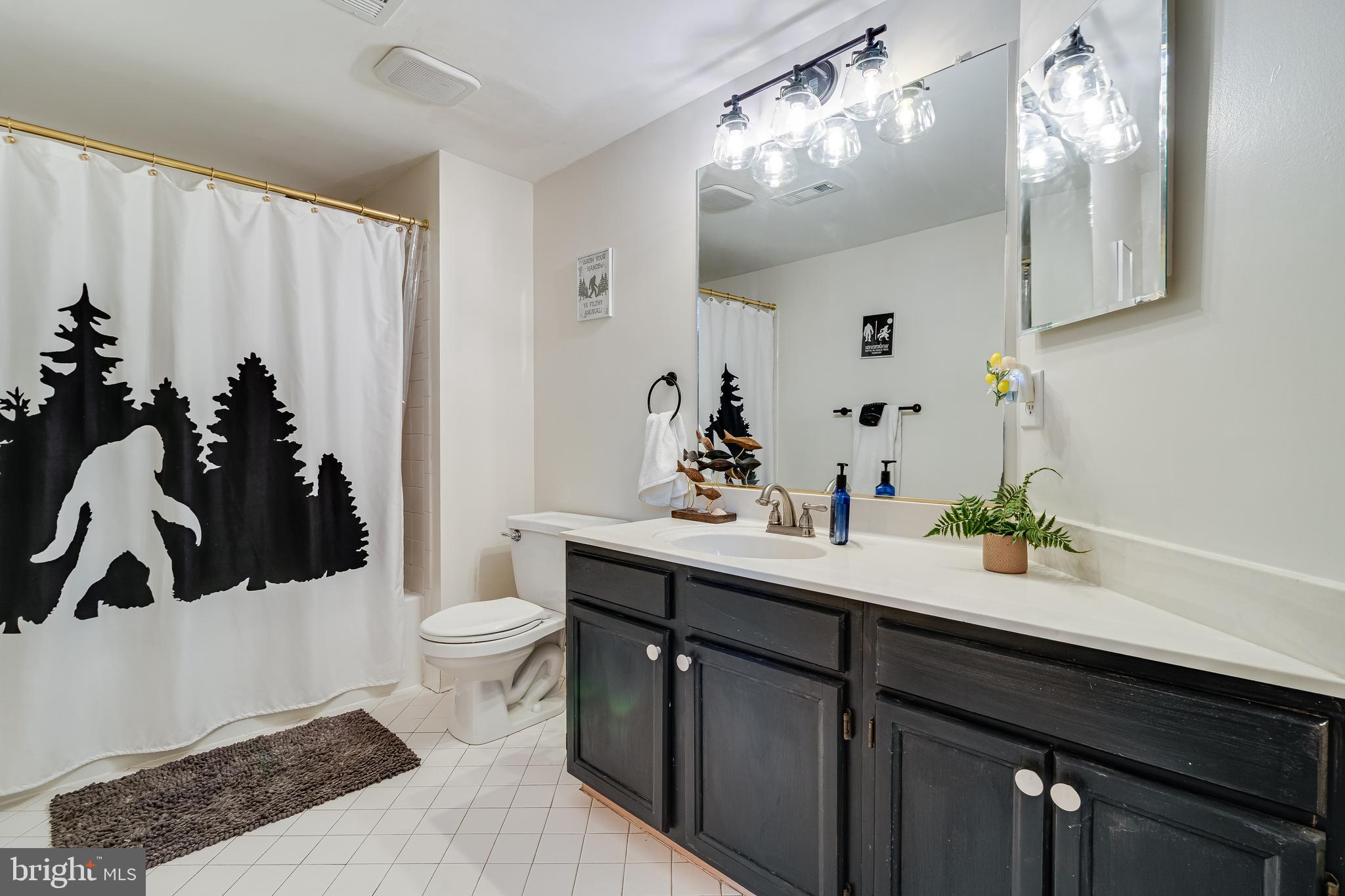 MILL CREEK CONDOMINIUMS - Residential