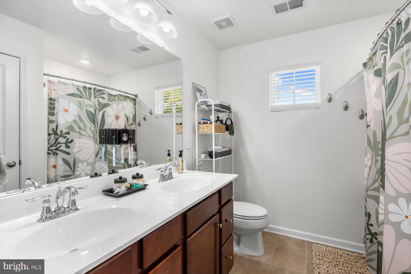 CONISTON MANOR - Residential