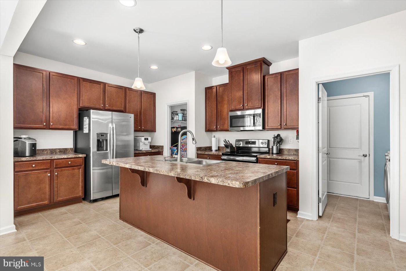 CONISTON MANOR - Residential