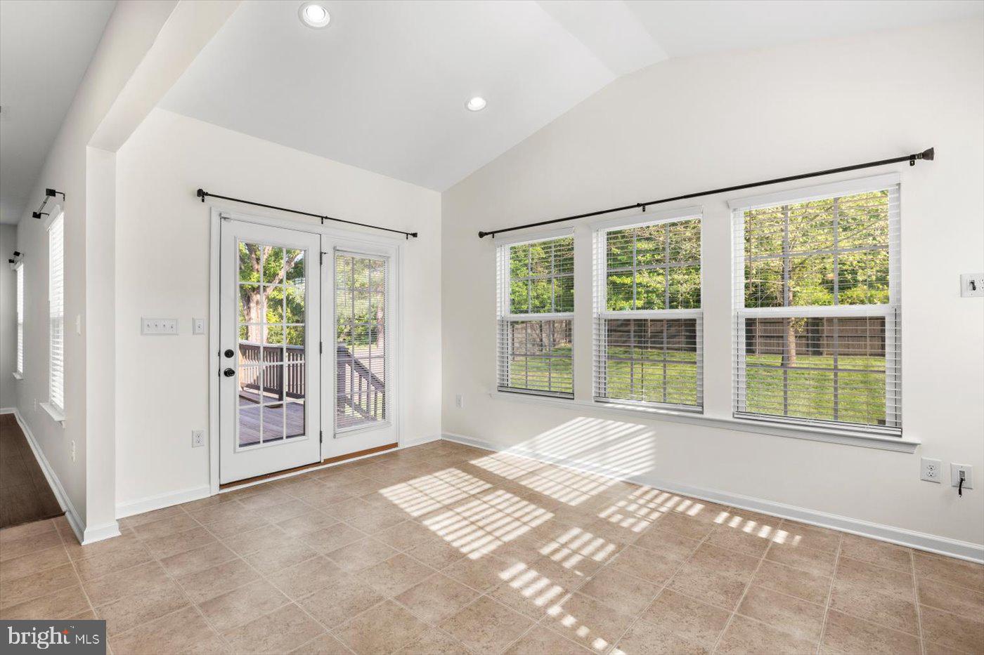 CONISTON MANOR - Residential