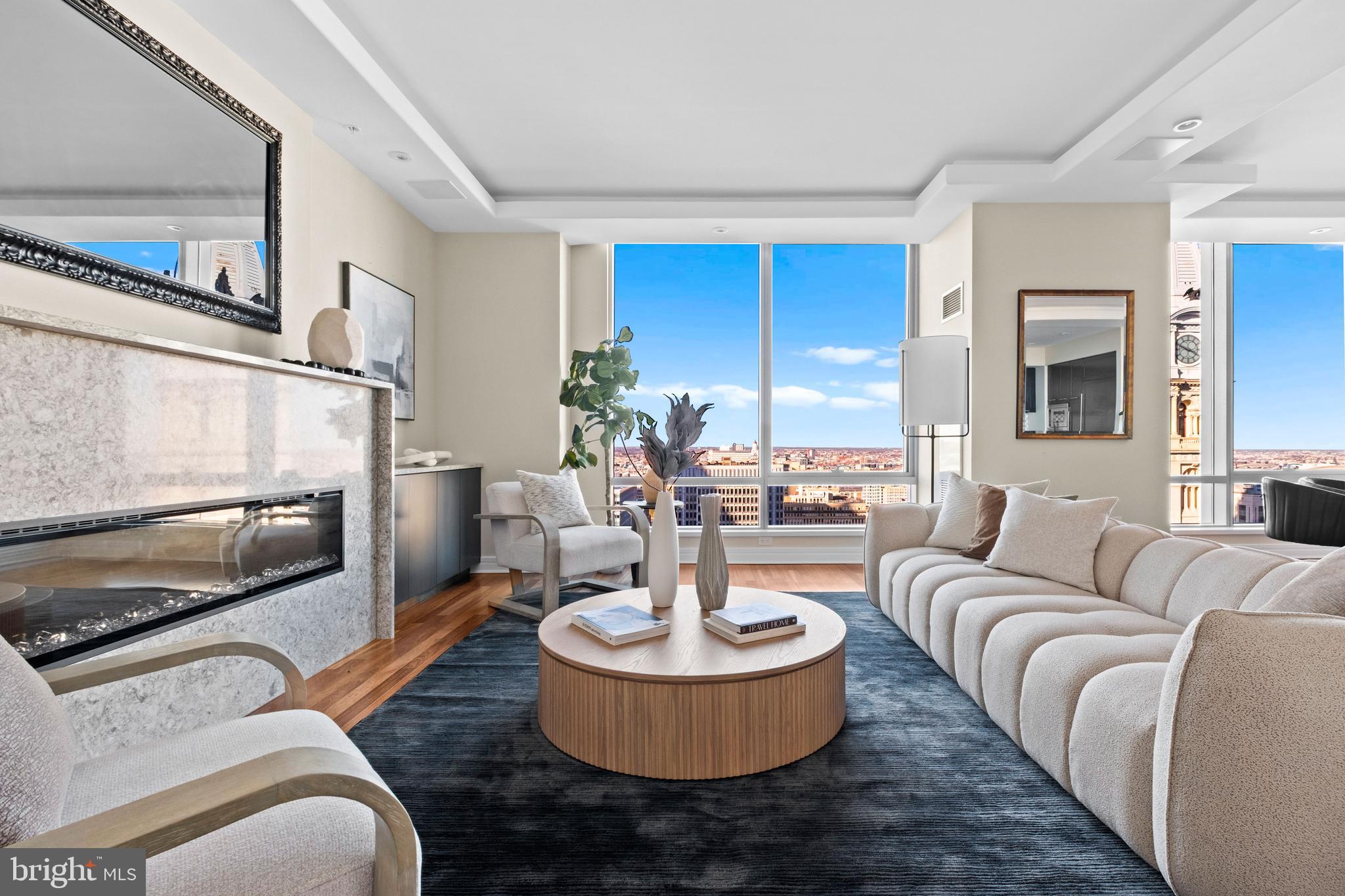 AVENUE OF THE ARTS - Residential