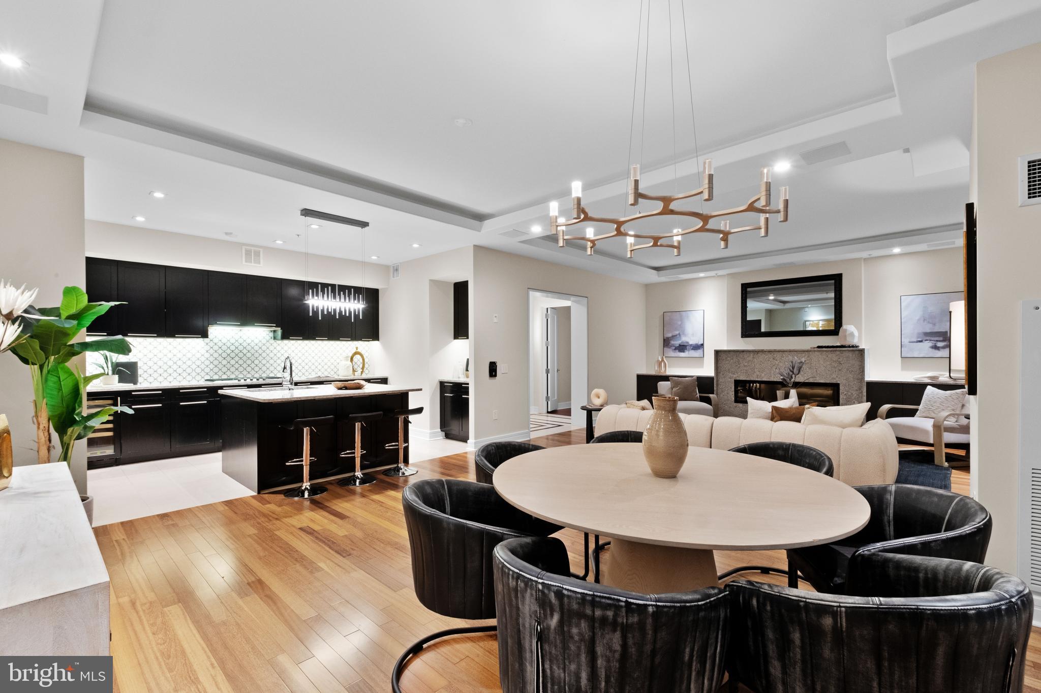 AVENUE OF THE ARTS - Residential
