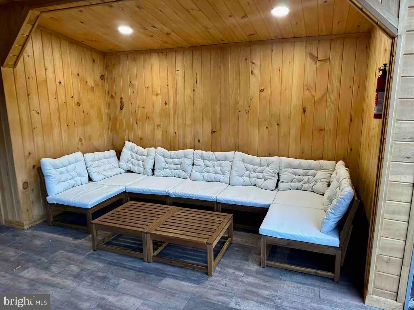 WINONA LAKES - Residential