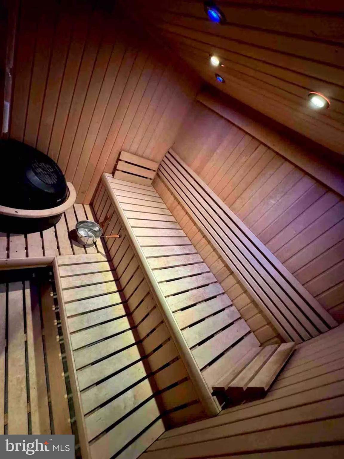 WINONA LAKES - Residential