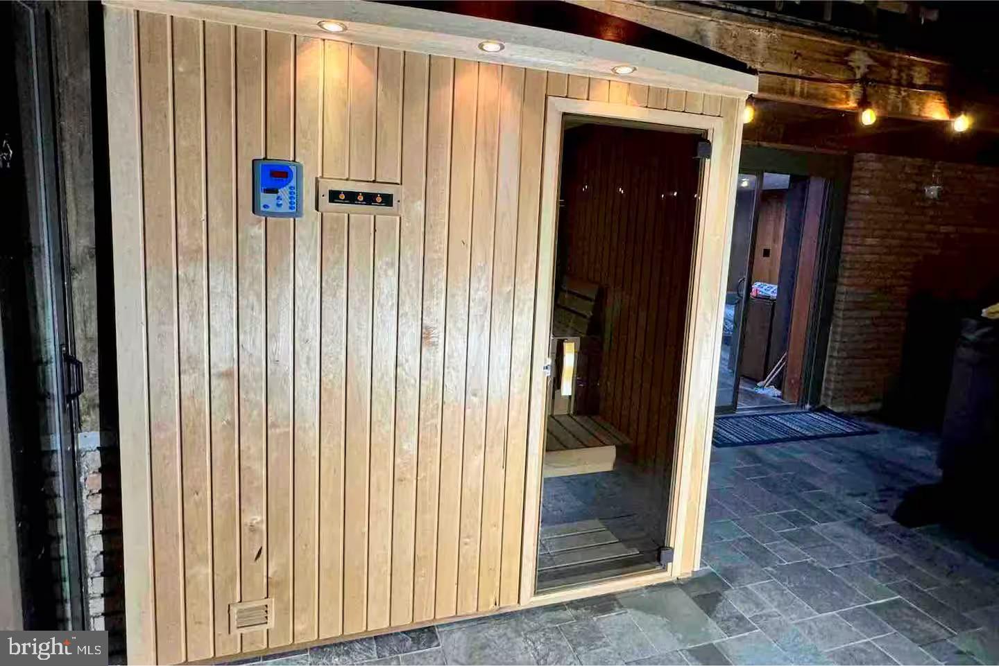 WINONA LAKES - Residential