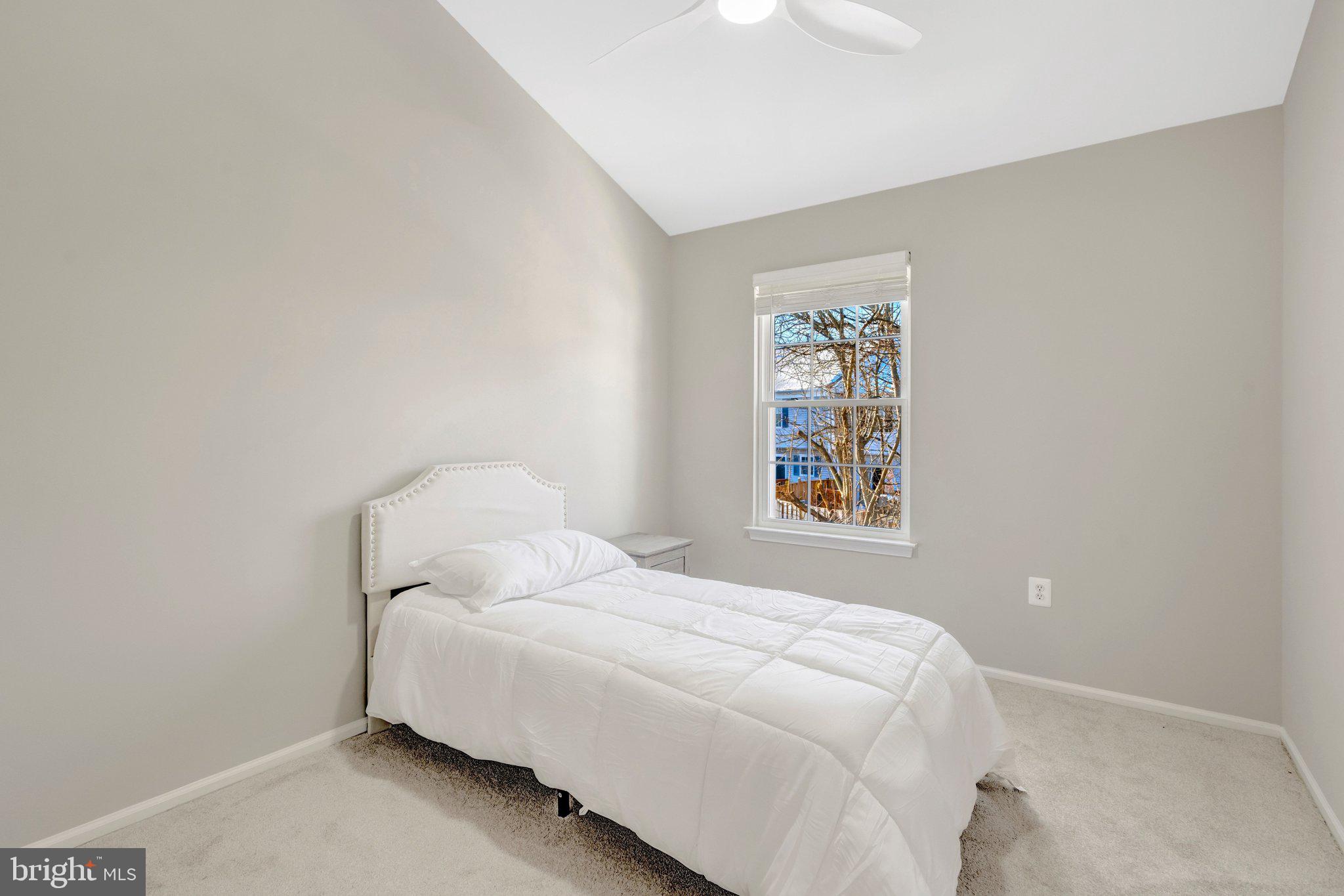 POTOMAC CROSSING - Residential