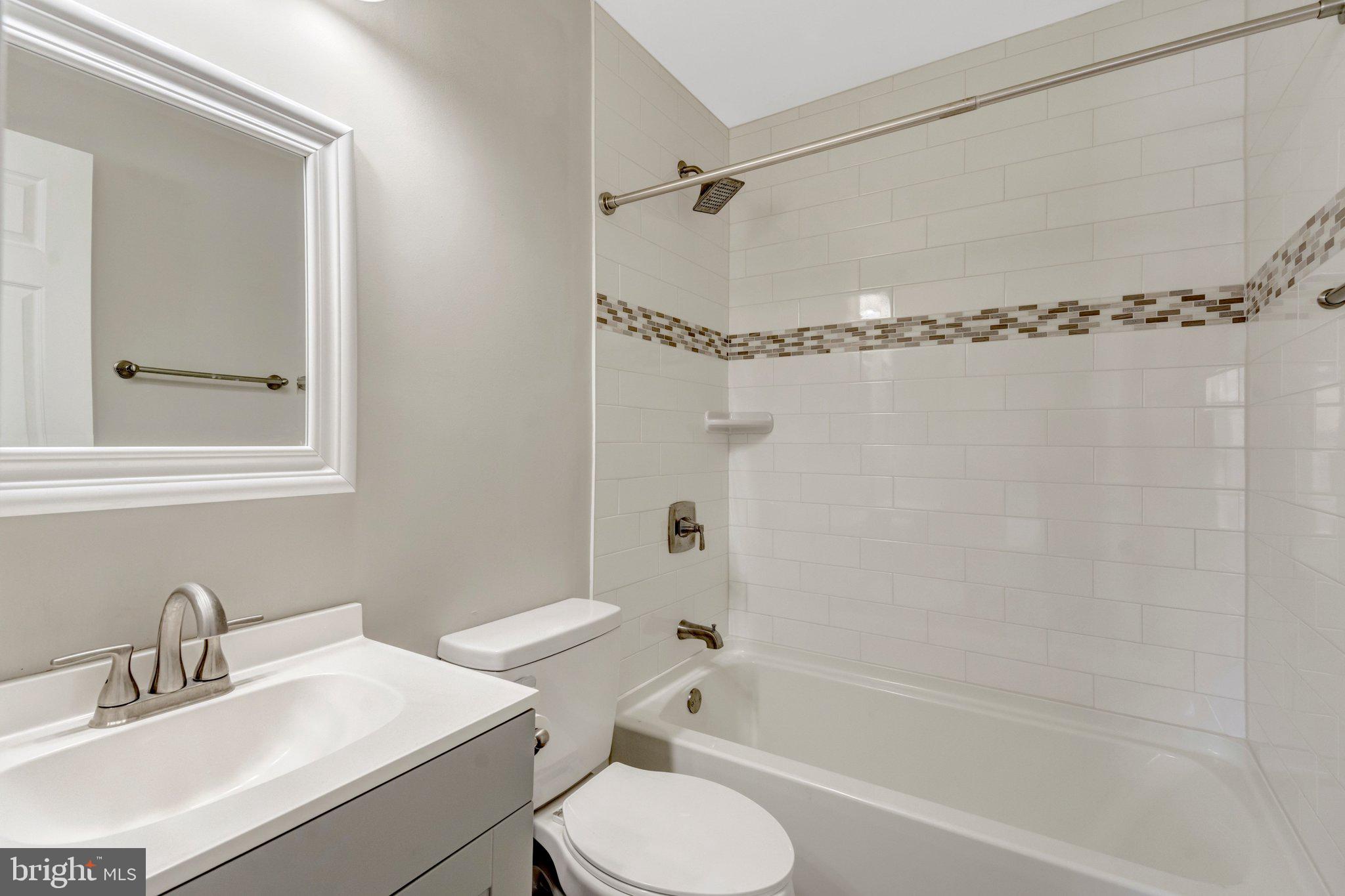 POTOMAC CROSSING - Residential