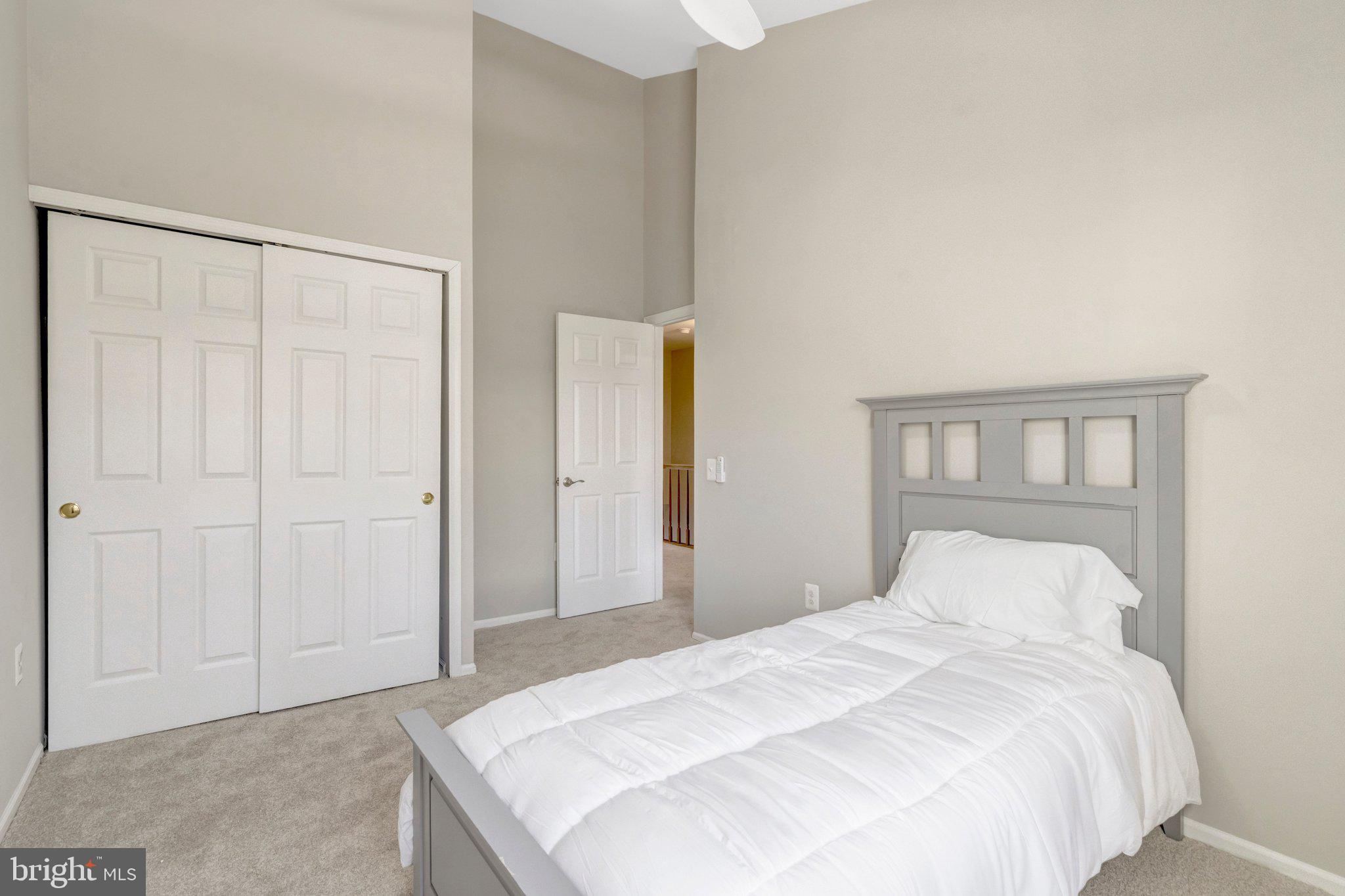 POTOMAC CROSSING - Residential