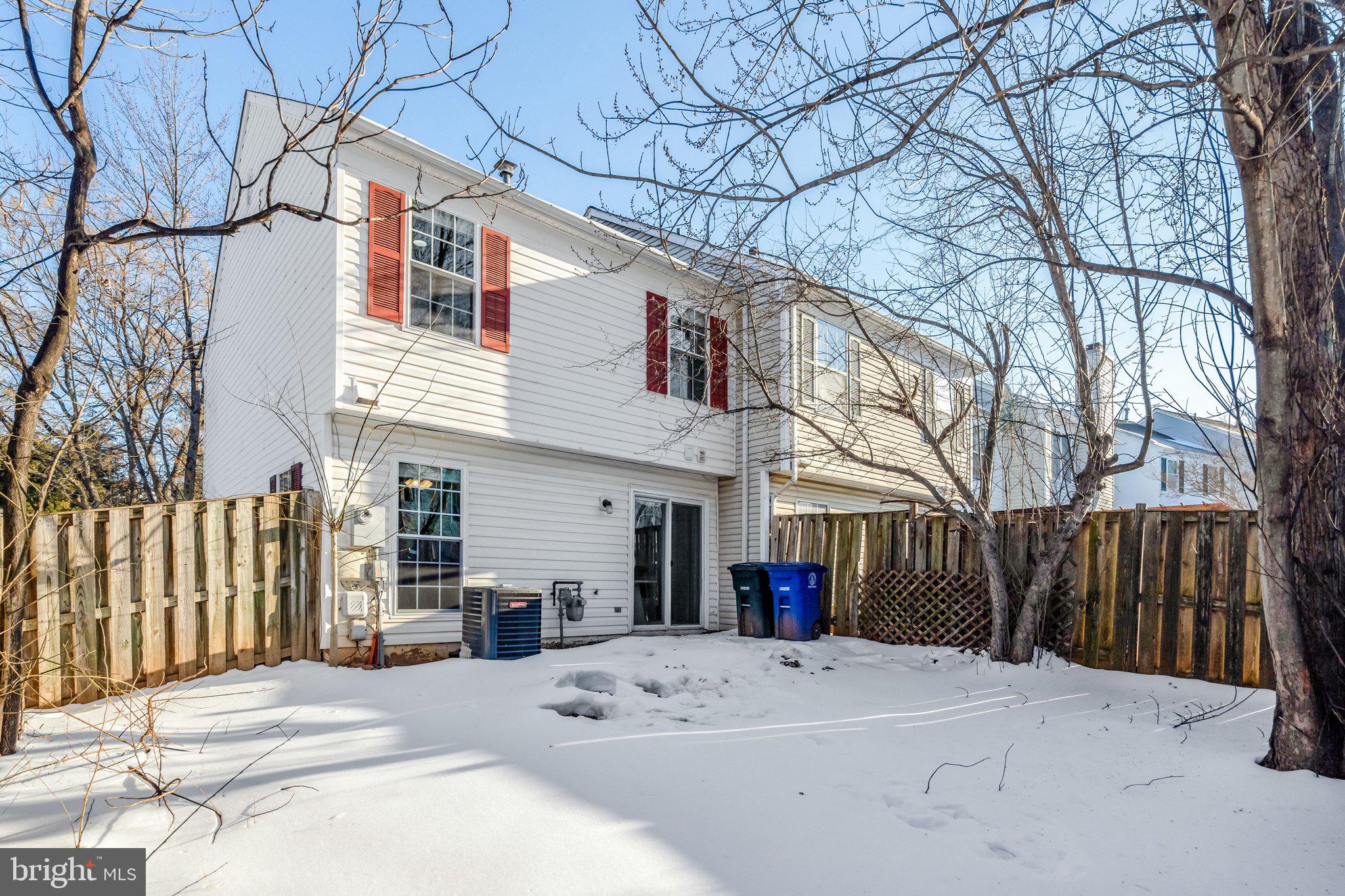 POTOMAC CROSSING - Residential