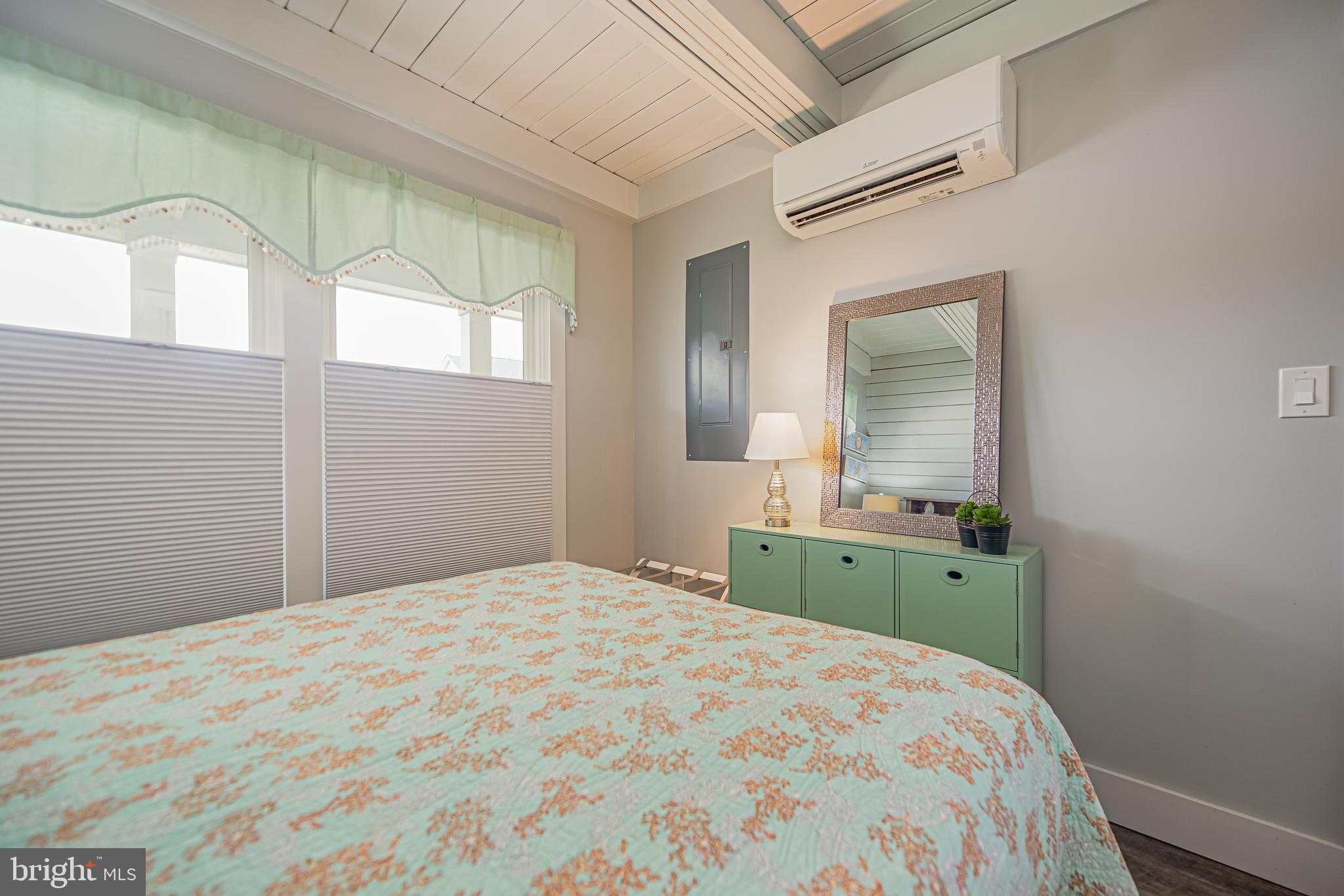 CAINE KEYS II EXT - Residential