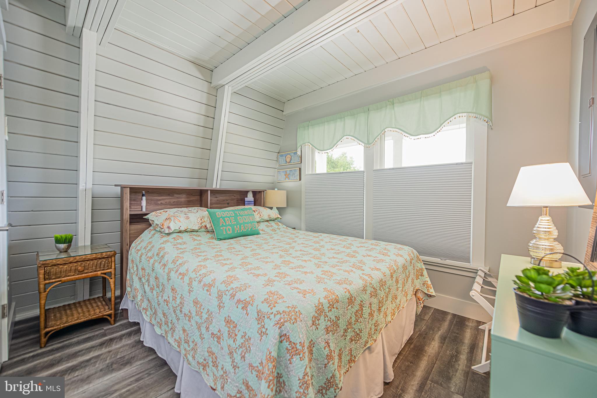 CAINE KEYS II EXT - Residential