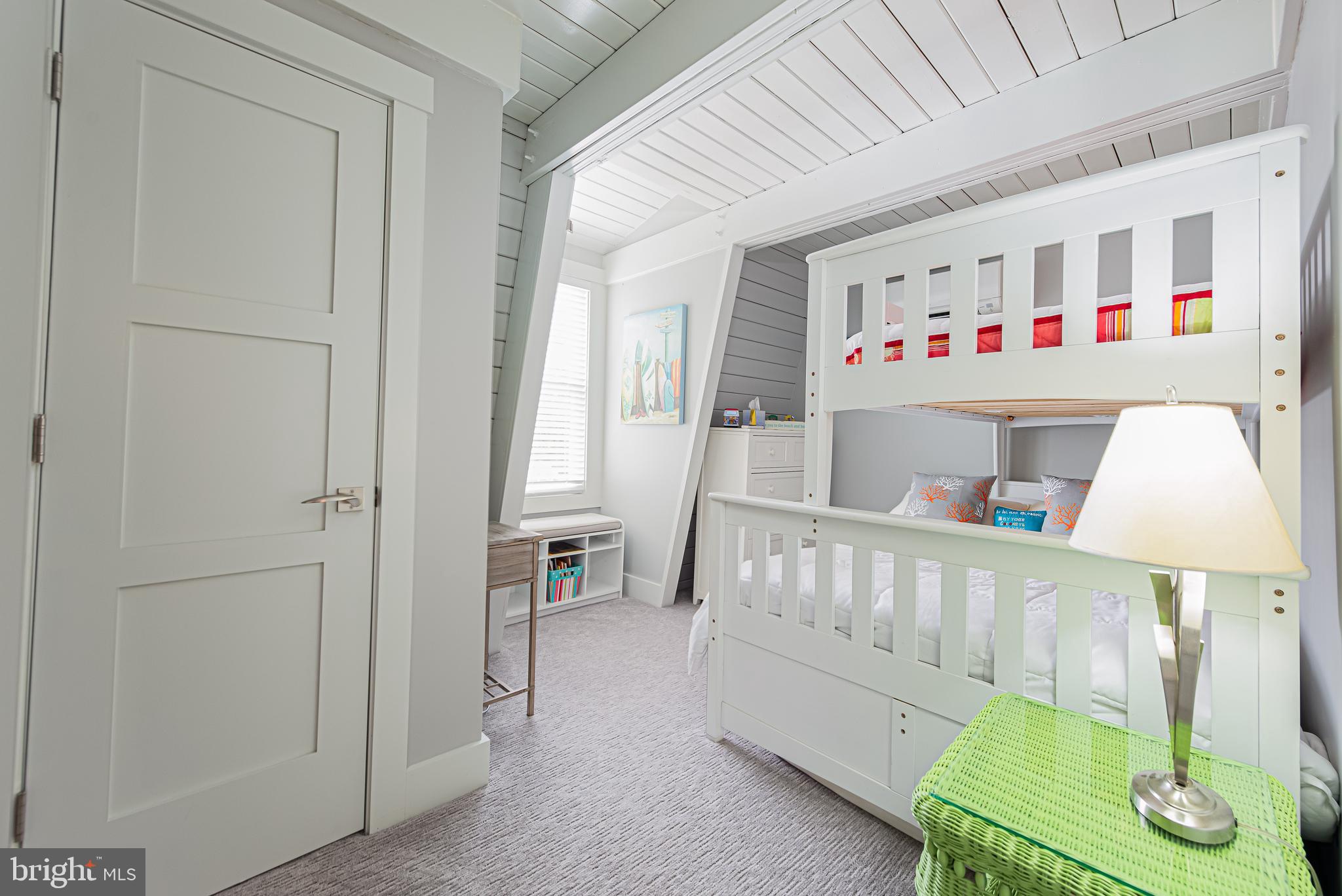 CAINE KEYS II EXT - Residential