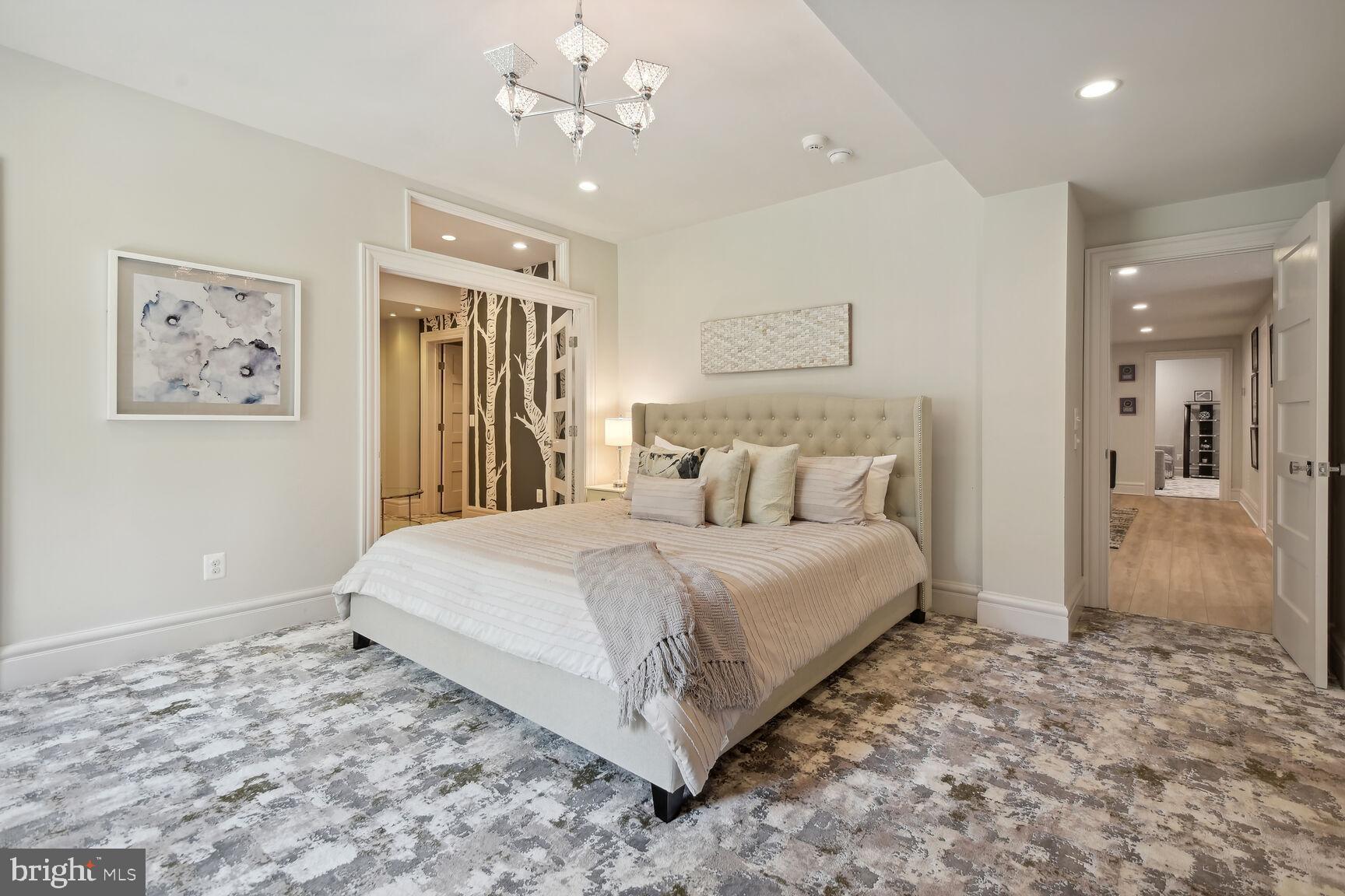 WOODSIDE ESTATES - Residential