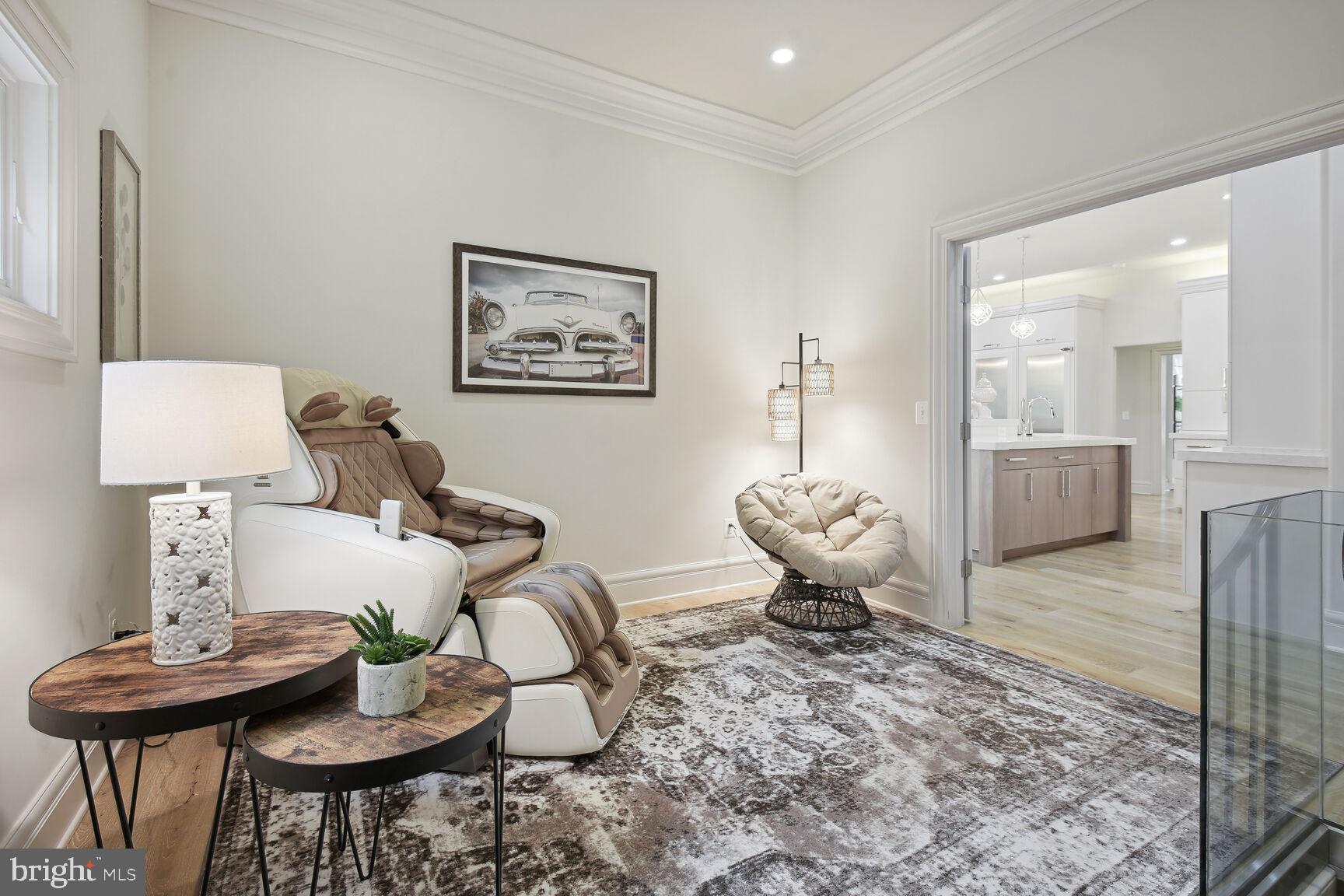 WOODSIDE ESTATES - Residential