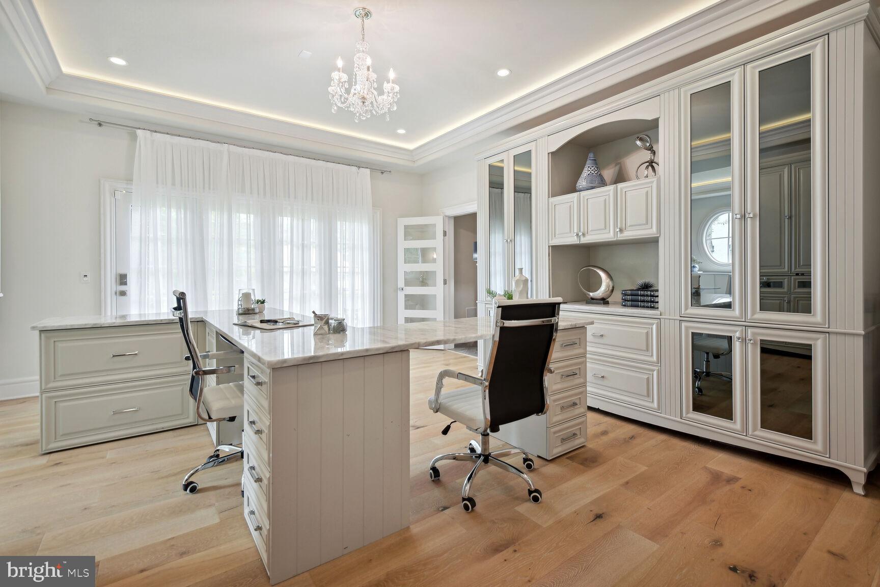 WOODSIDE ESTATES - Residential