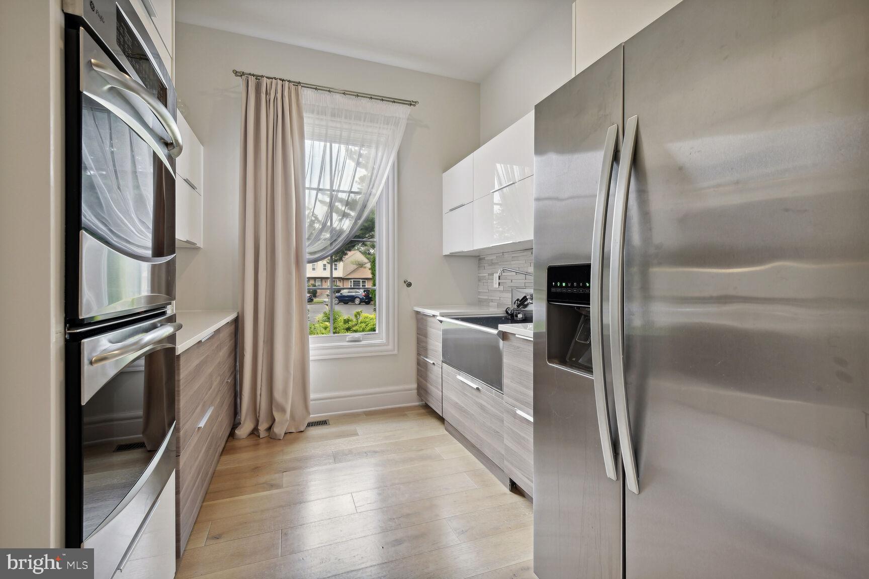 WOODSIDE ESTATES - Residential