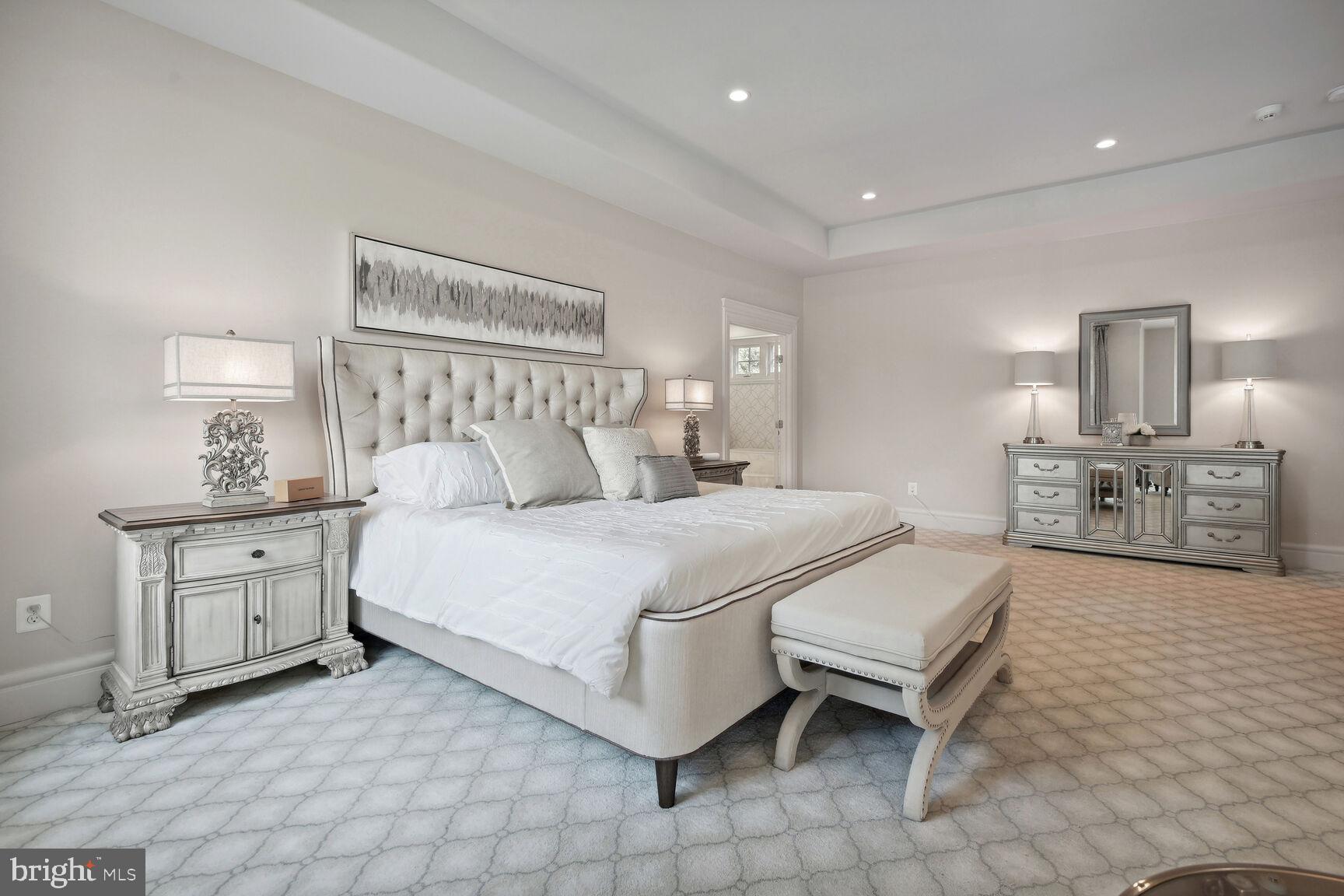 WOODSIDE ESTATES - Residential