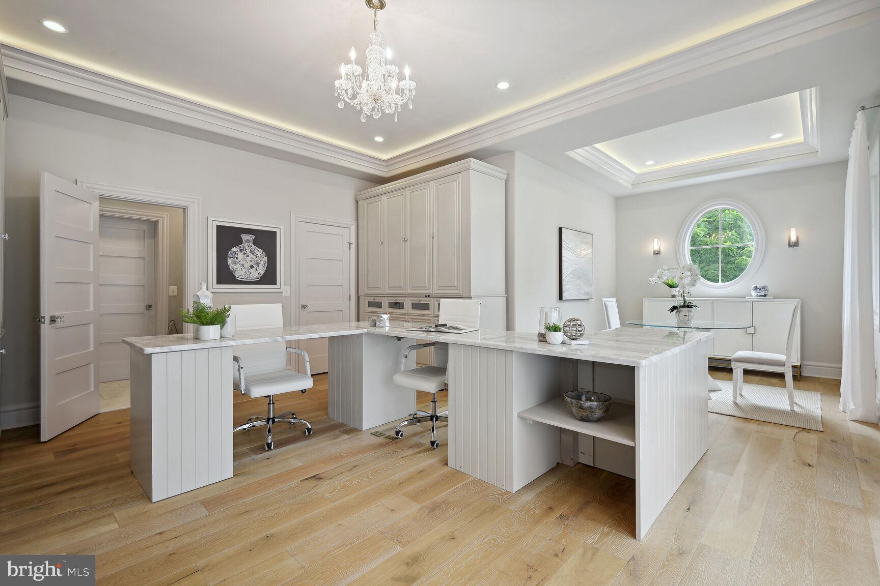 WOODSIDE ESTATES - Residential