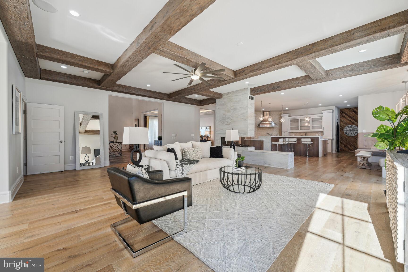 WOODSIDE ESTATES - Residential