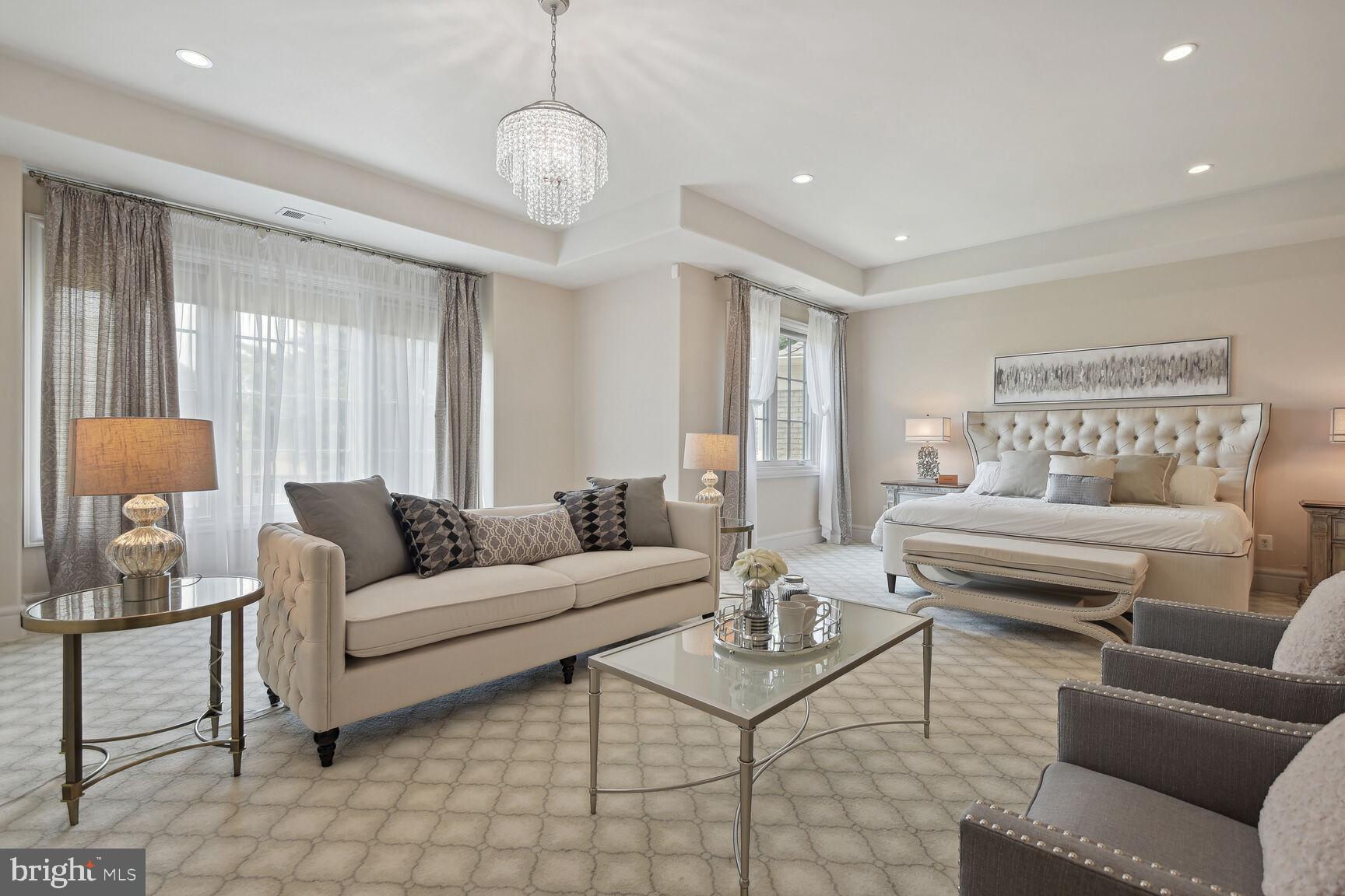 WOODSIDE ESTATES - Residential