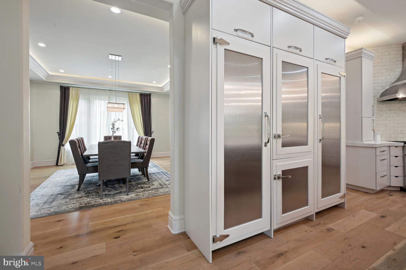 WOODSIDE ESTATES - Residential