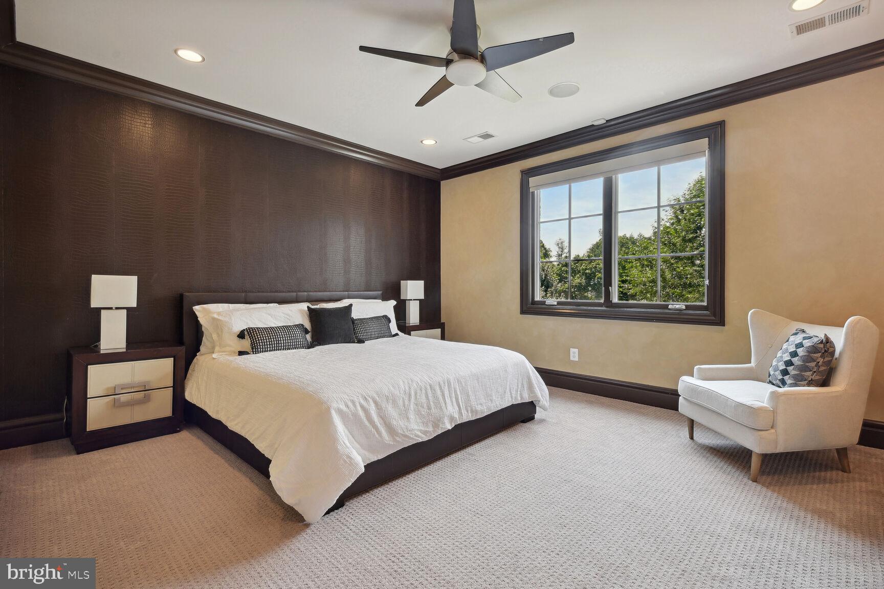 WOODSIDE ESTATES - Residential