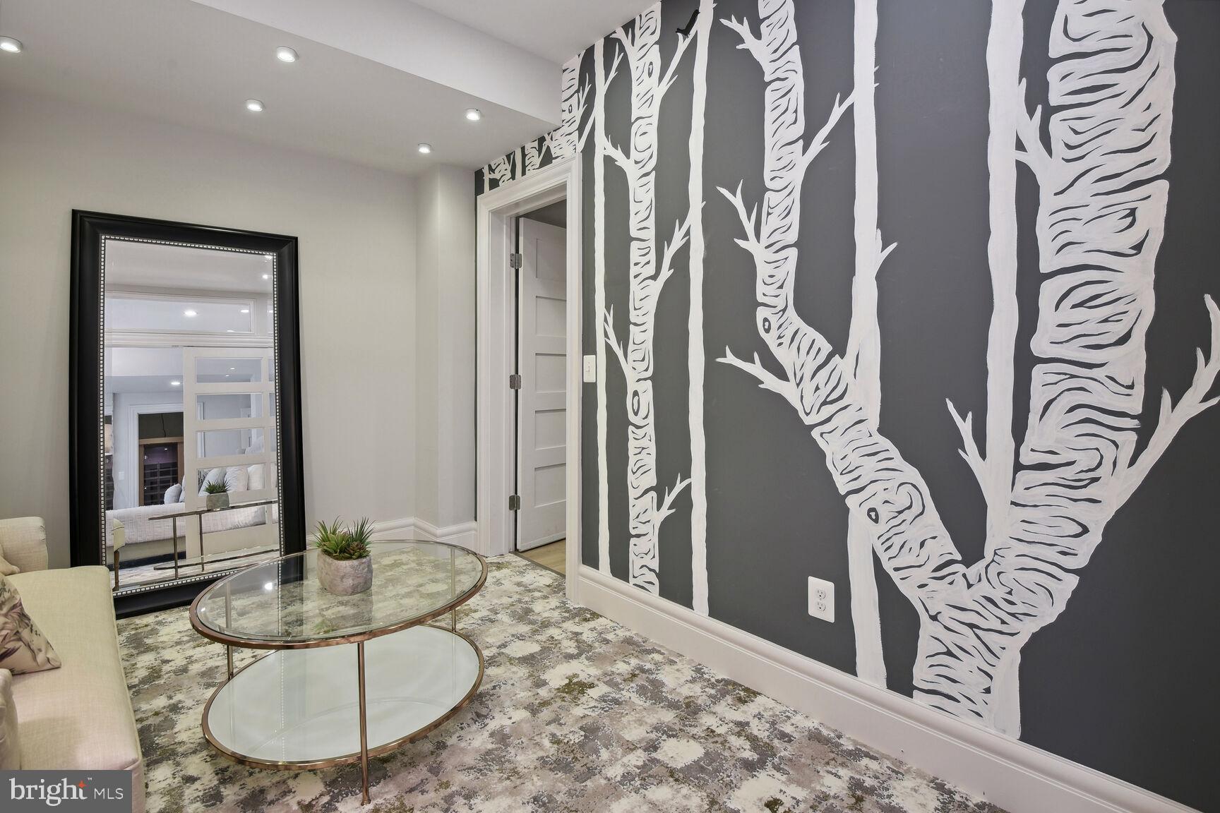 WOODSIDE ESTATES - Residential