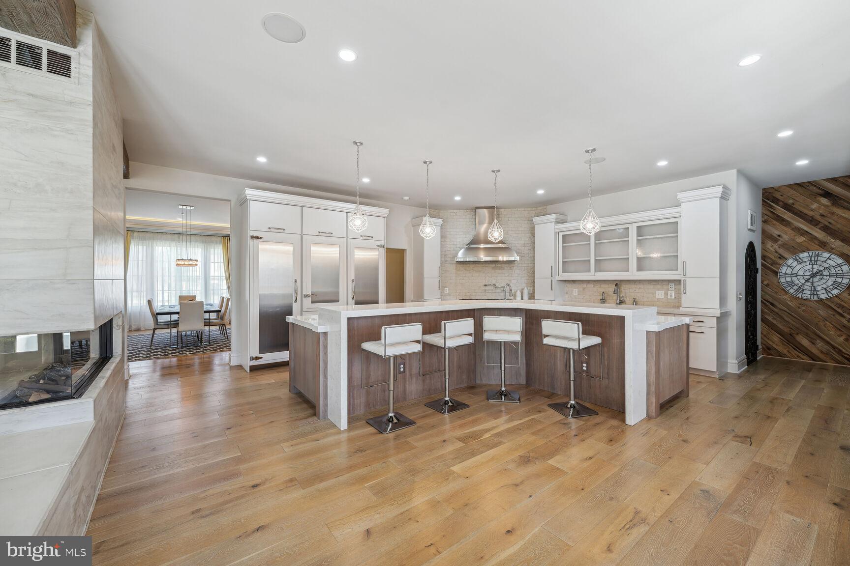 WOODSIDE ESTATES - Residential