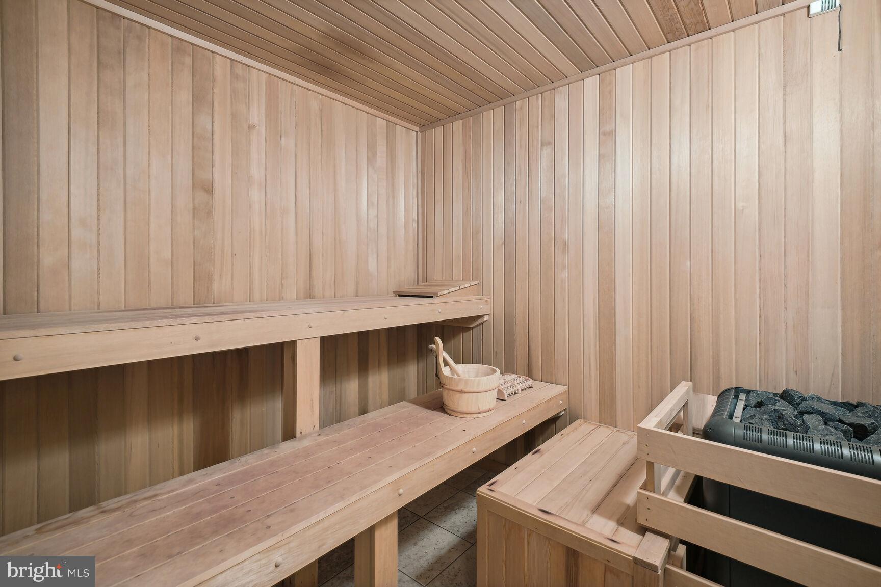 WOODSIDE ESTATES - Residential