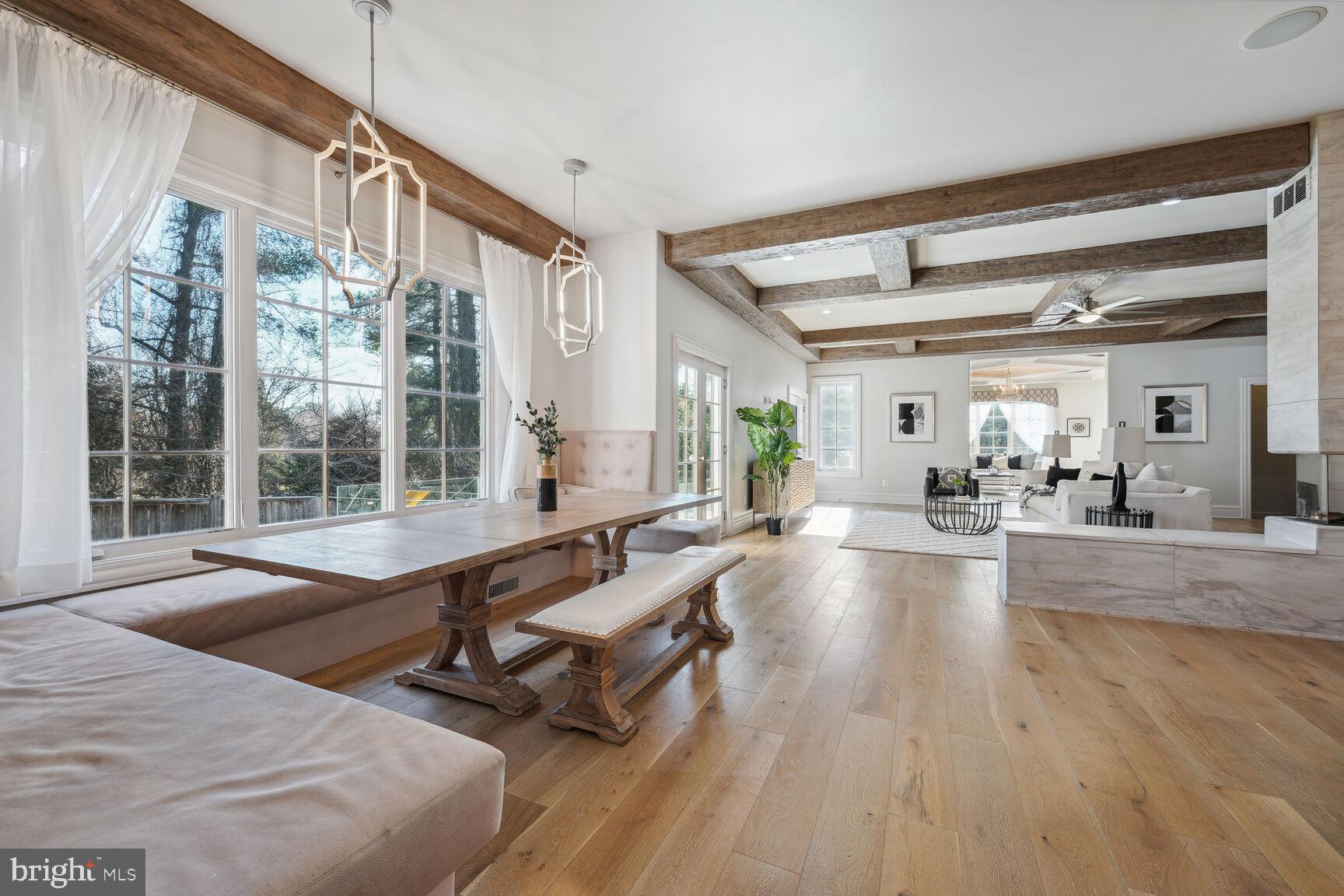 WOODSIDE ESTATES - Residential