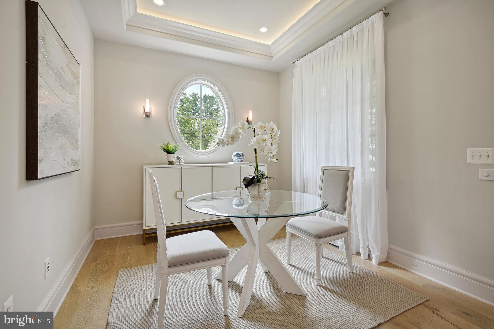 WOODSIDE ESTATES - Residential