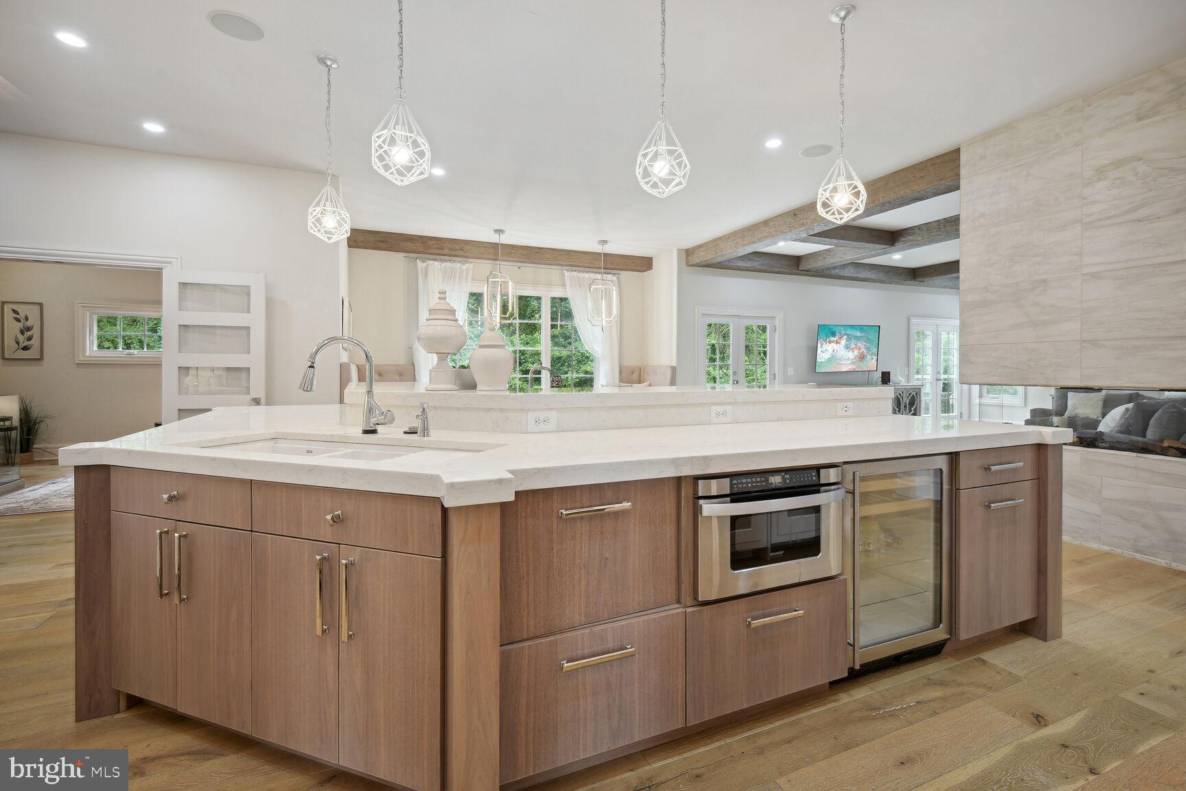 WOODSIDE ESTATES - Residential