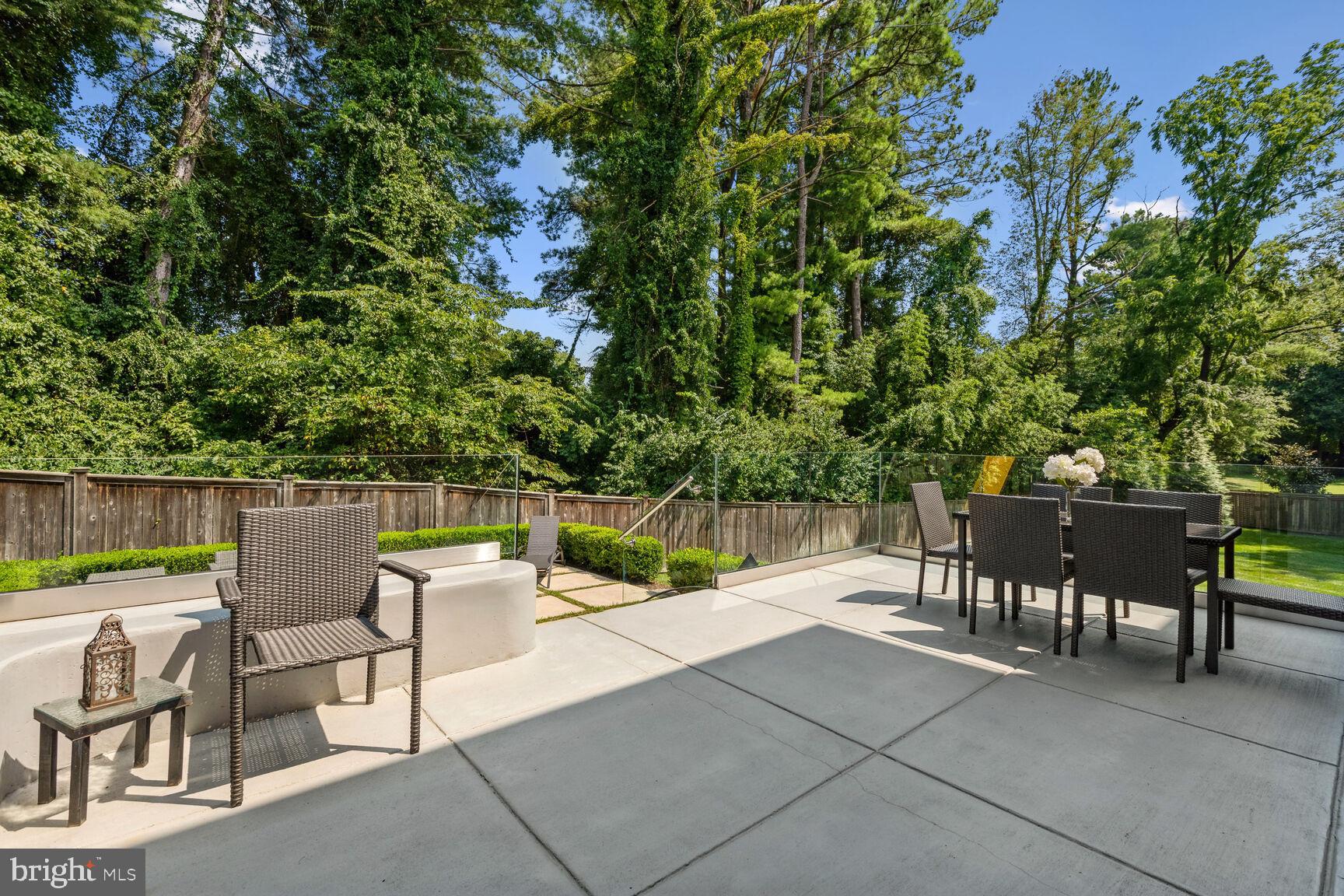 WOODSIDE ESTATES - Residential