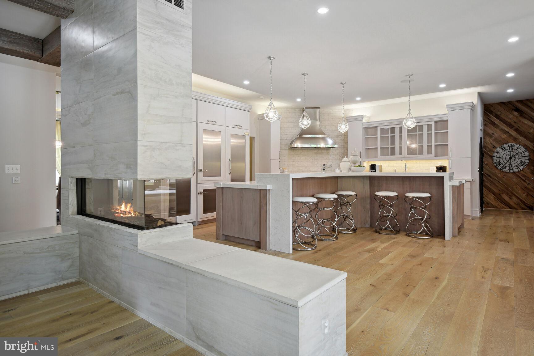 WOODSIDE ESTATES - Residential