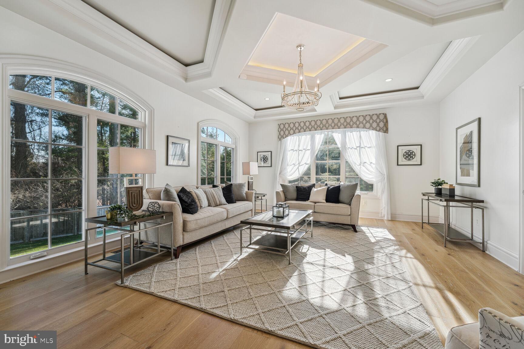 WOODSIDE ESTATES - Residential