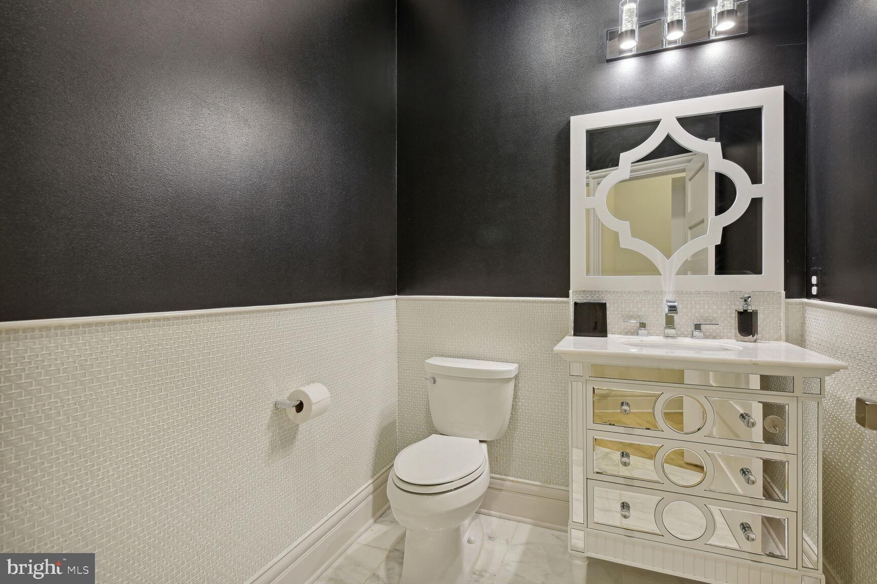 WOODSIDE ESTATES - Residential