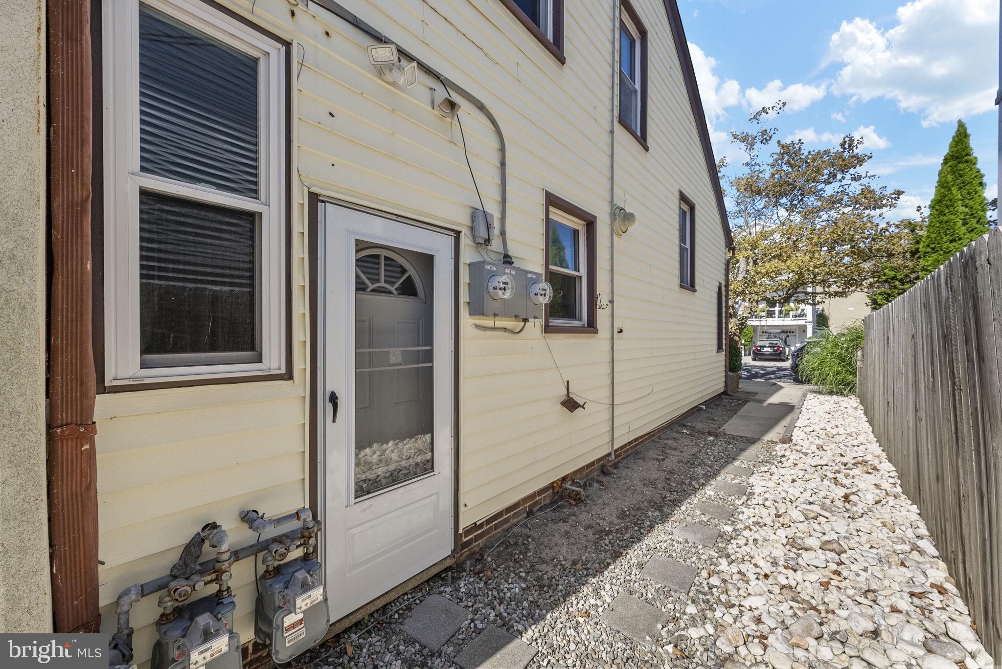 132 N LAFAYETTE AVENUE