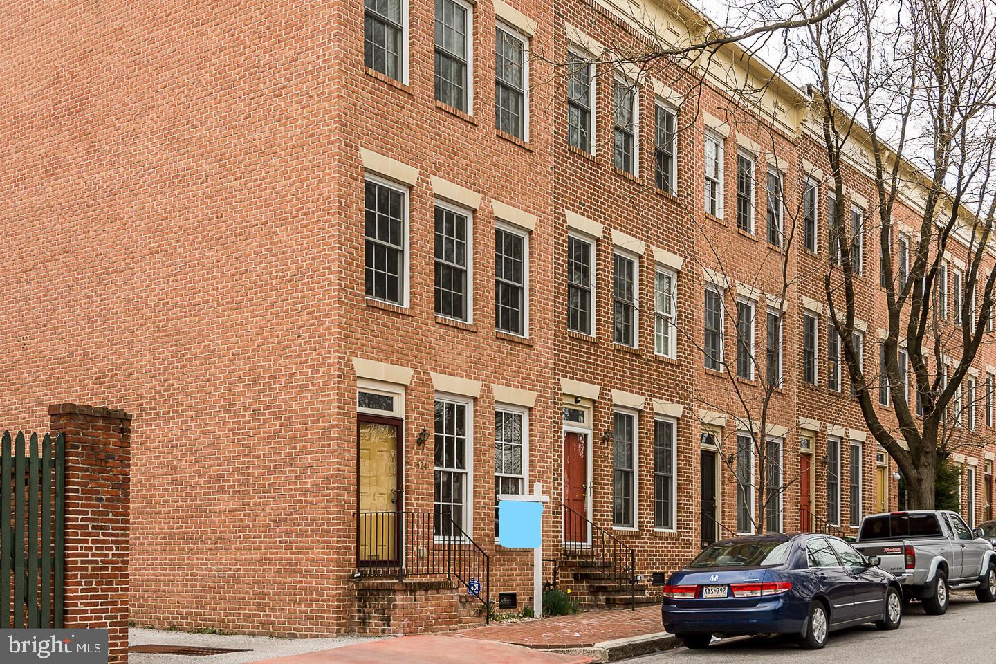 524 SAINT MARY STREET